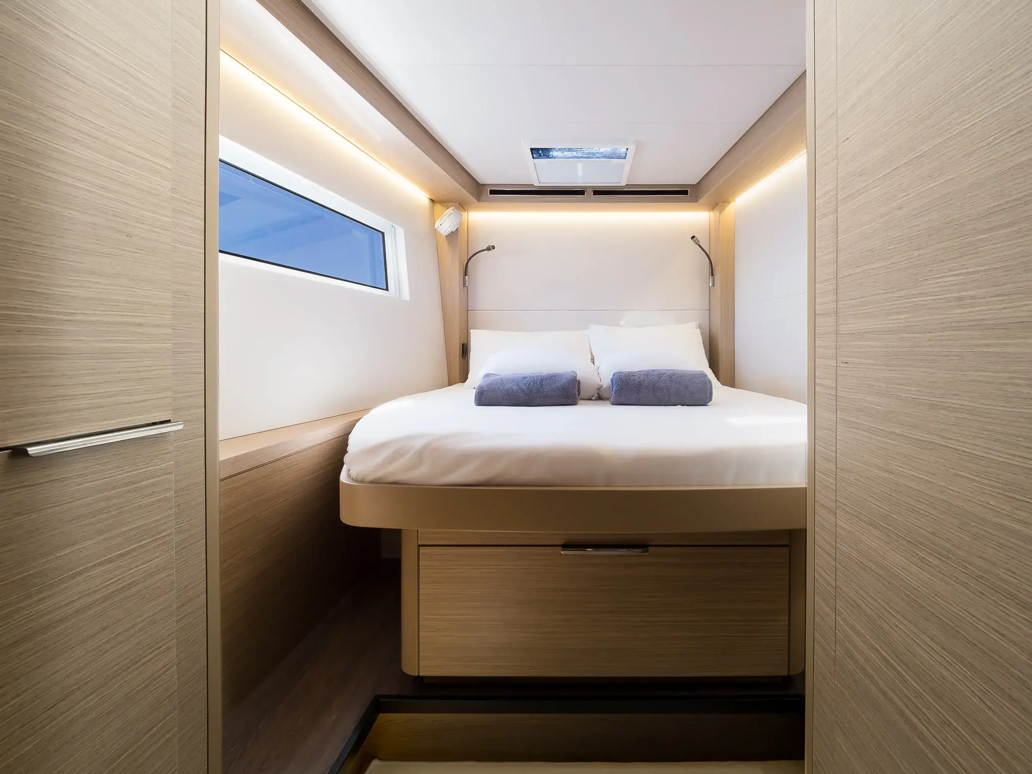 CATWALK thumbnail 10