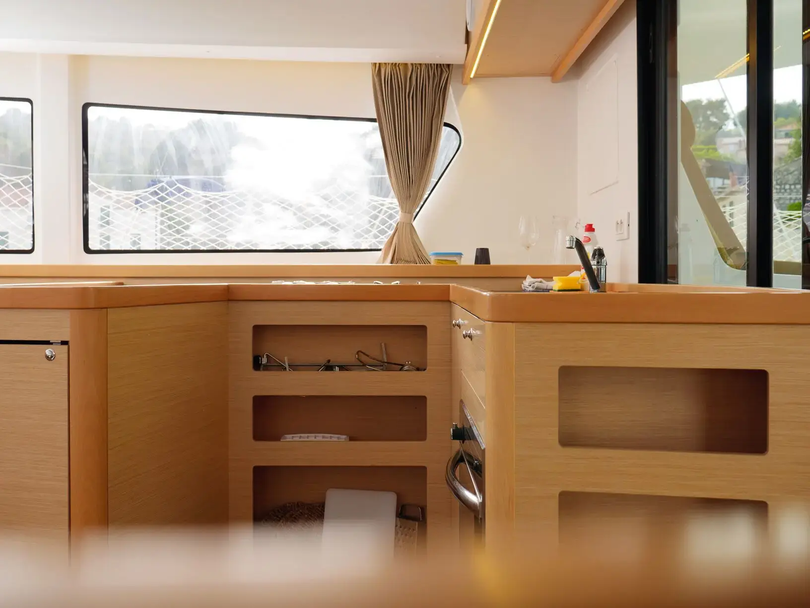 GALAPAGOS thumbnail 8