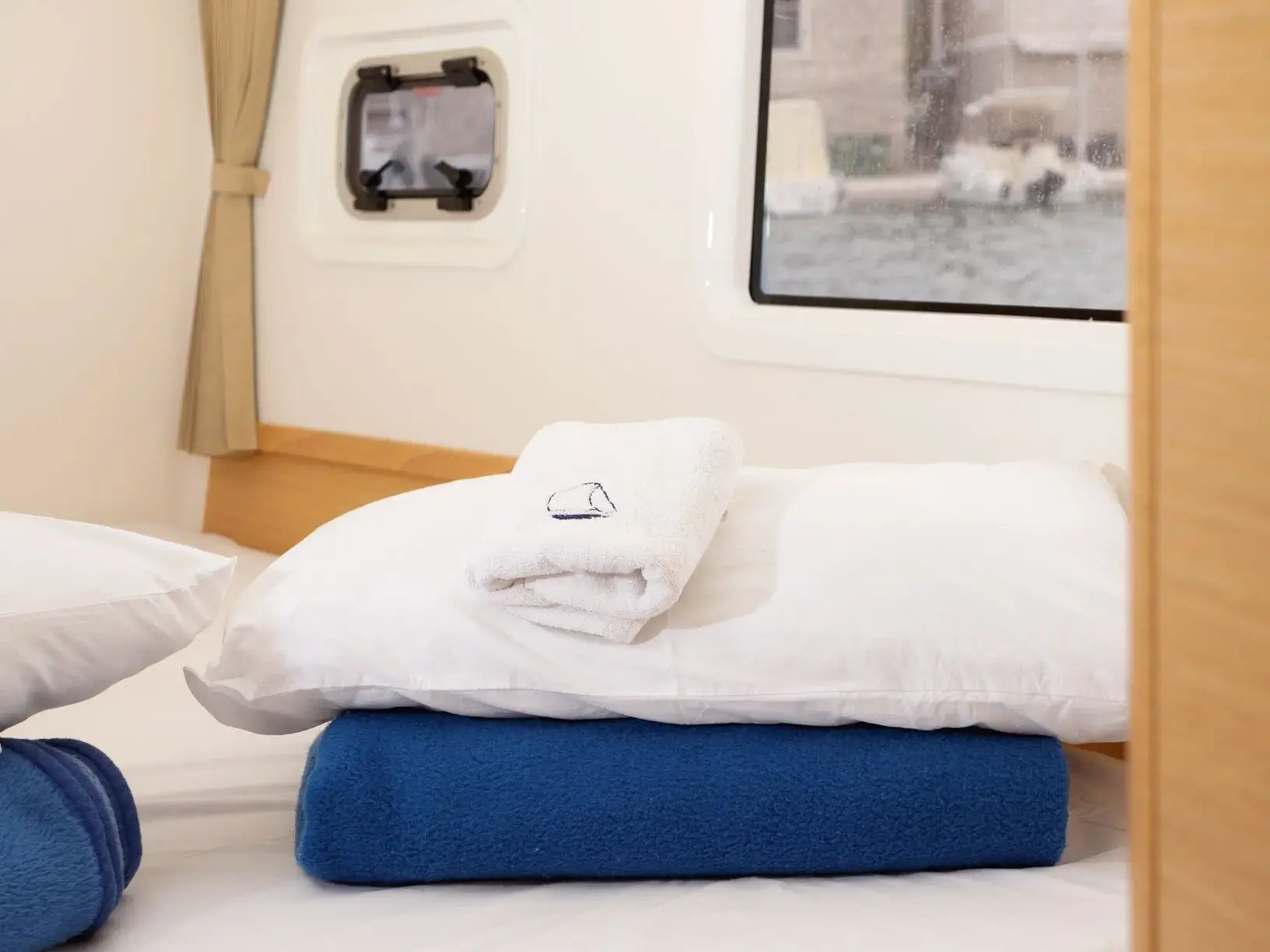 GALAPAGOS thumbnail 9