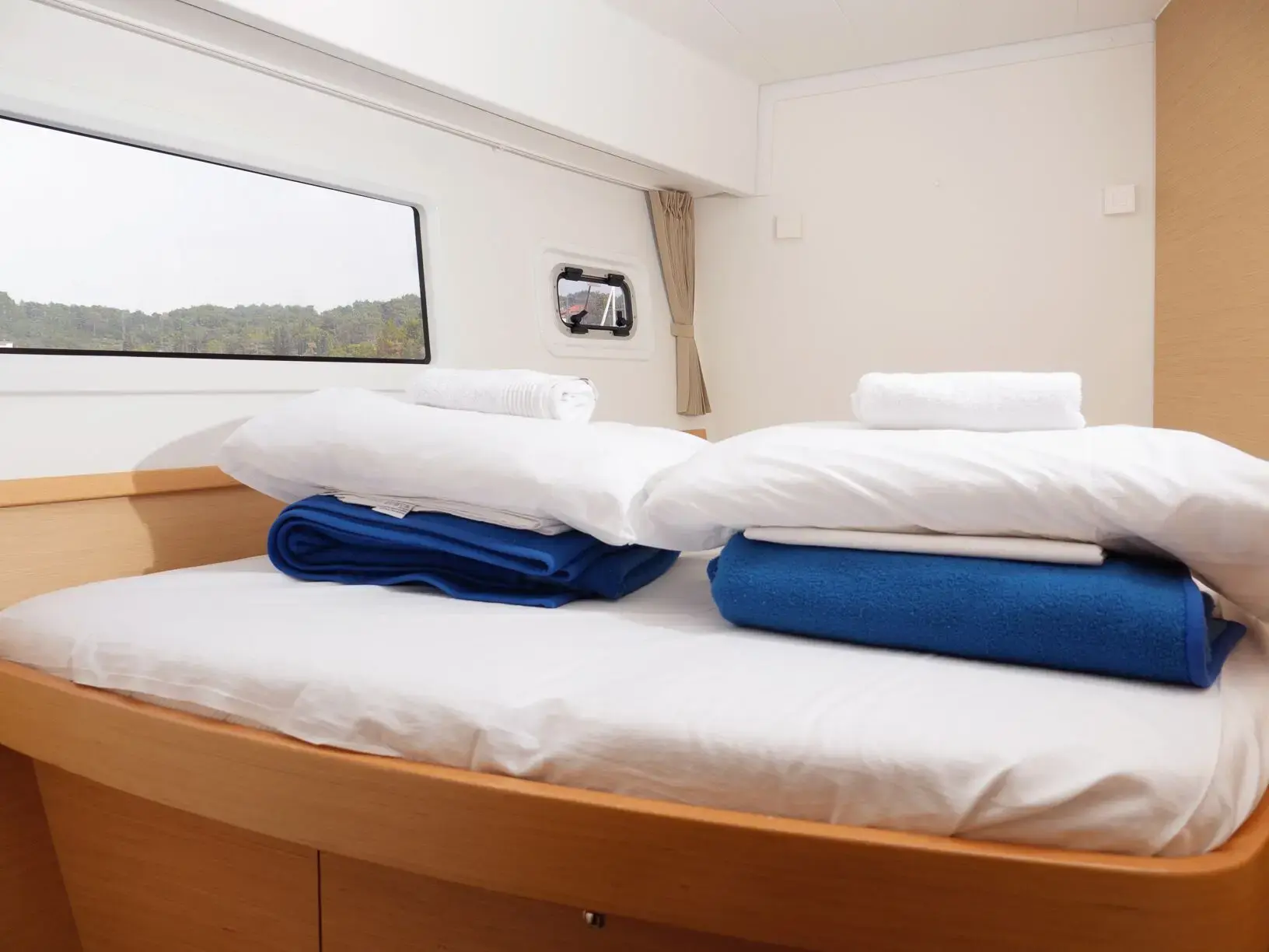 GALAPAGOS thumbnail 11