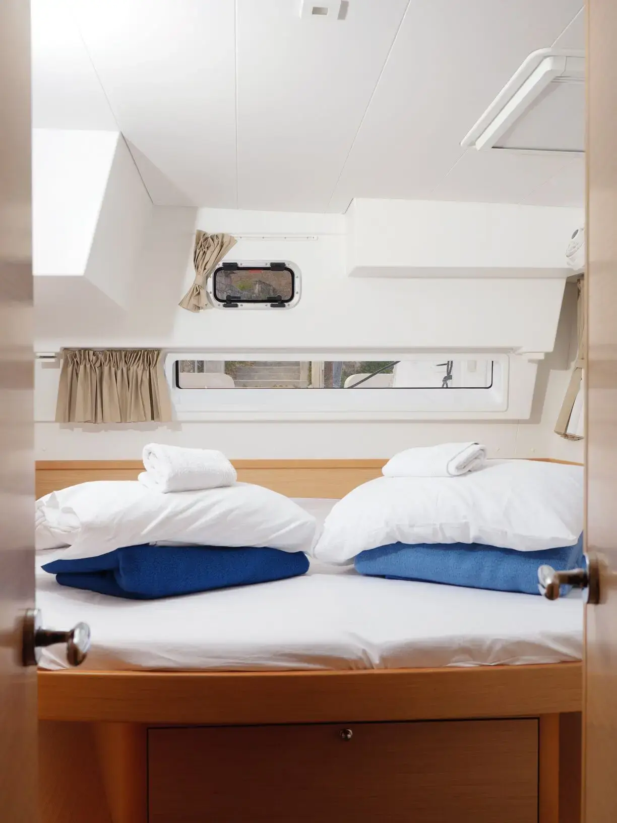 GALAPAGOS thumbnail 12