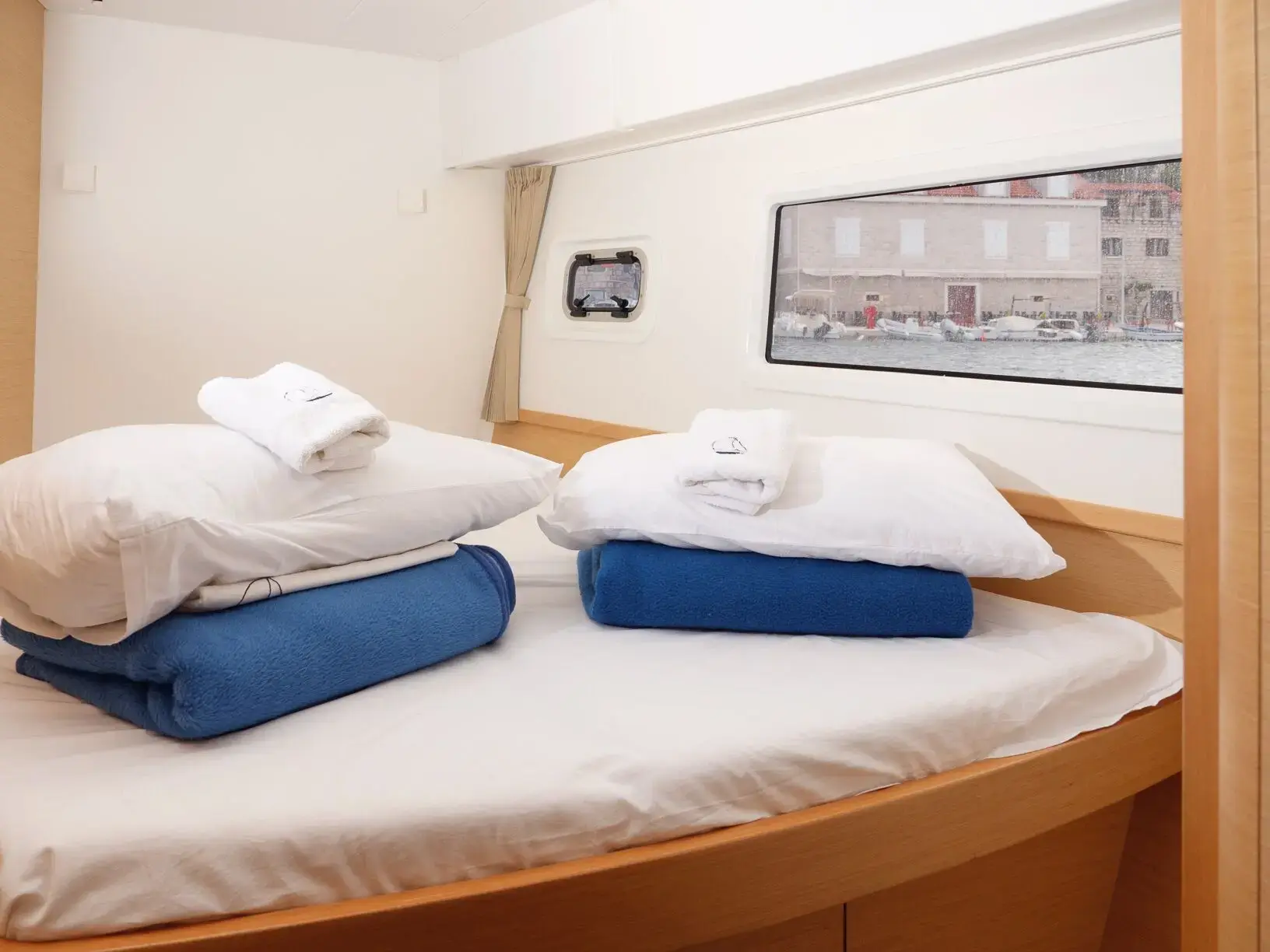 GALAPAGOS thumbnail 18