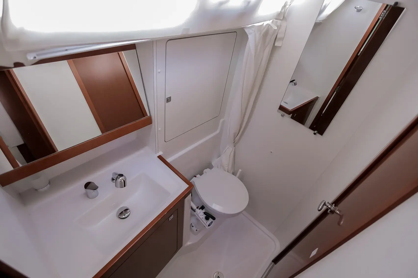 Nabucco: Aft cabin #2 (Cabin charter - 2 pax) Fully Crewed, ALL EXPENSES thumbnail 10