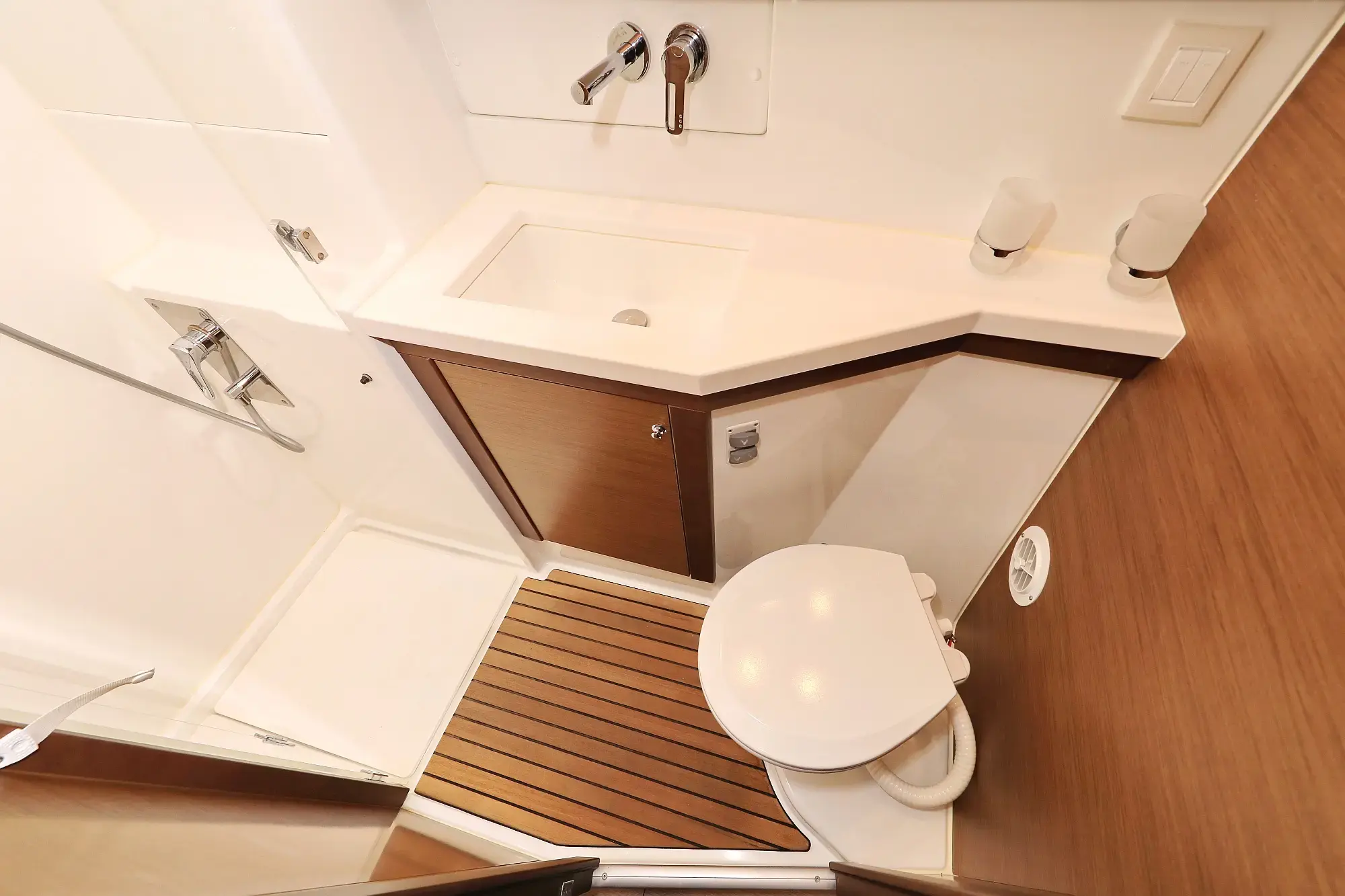 MUST HAVE thumbnail 30