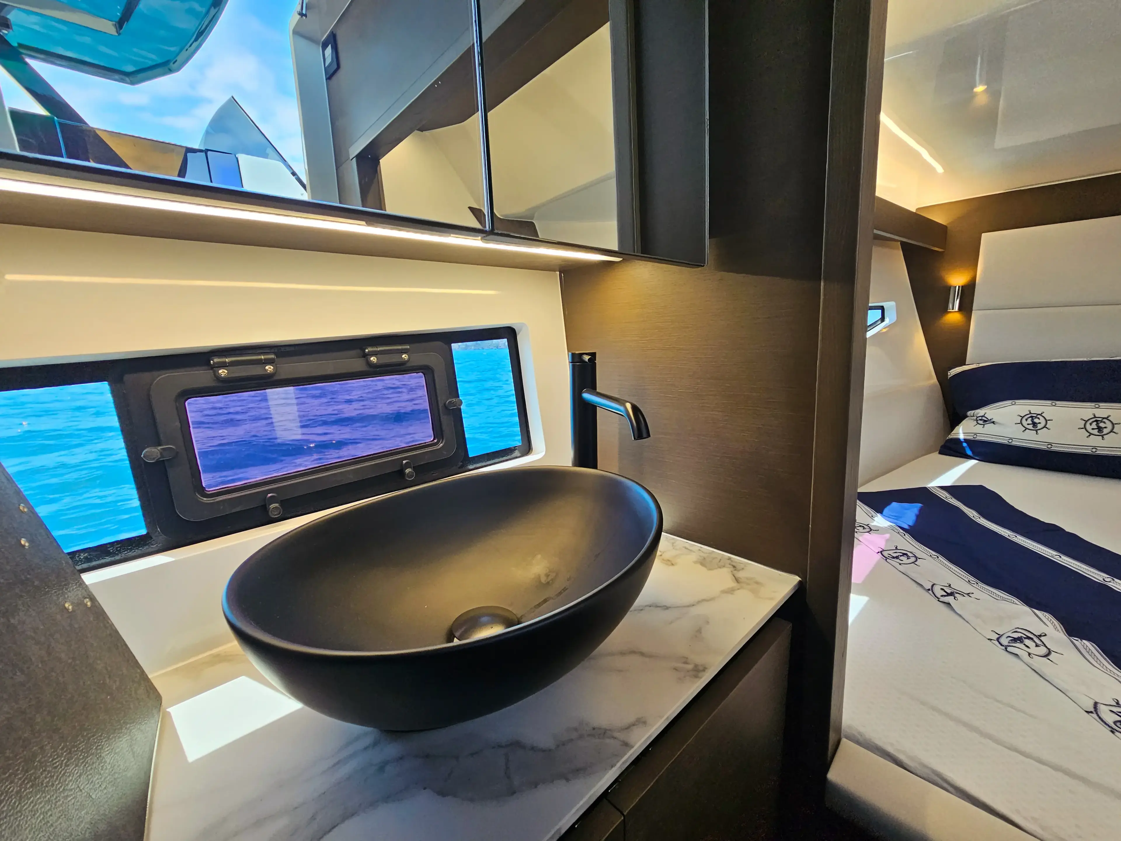 LASTOVO thumbnail 11