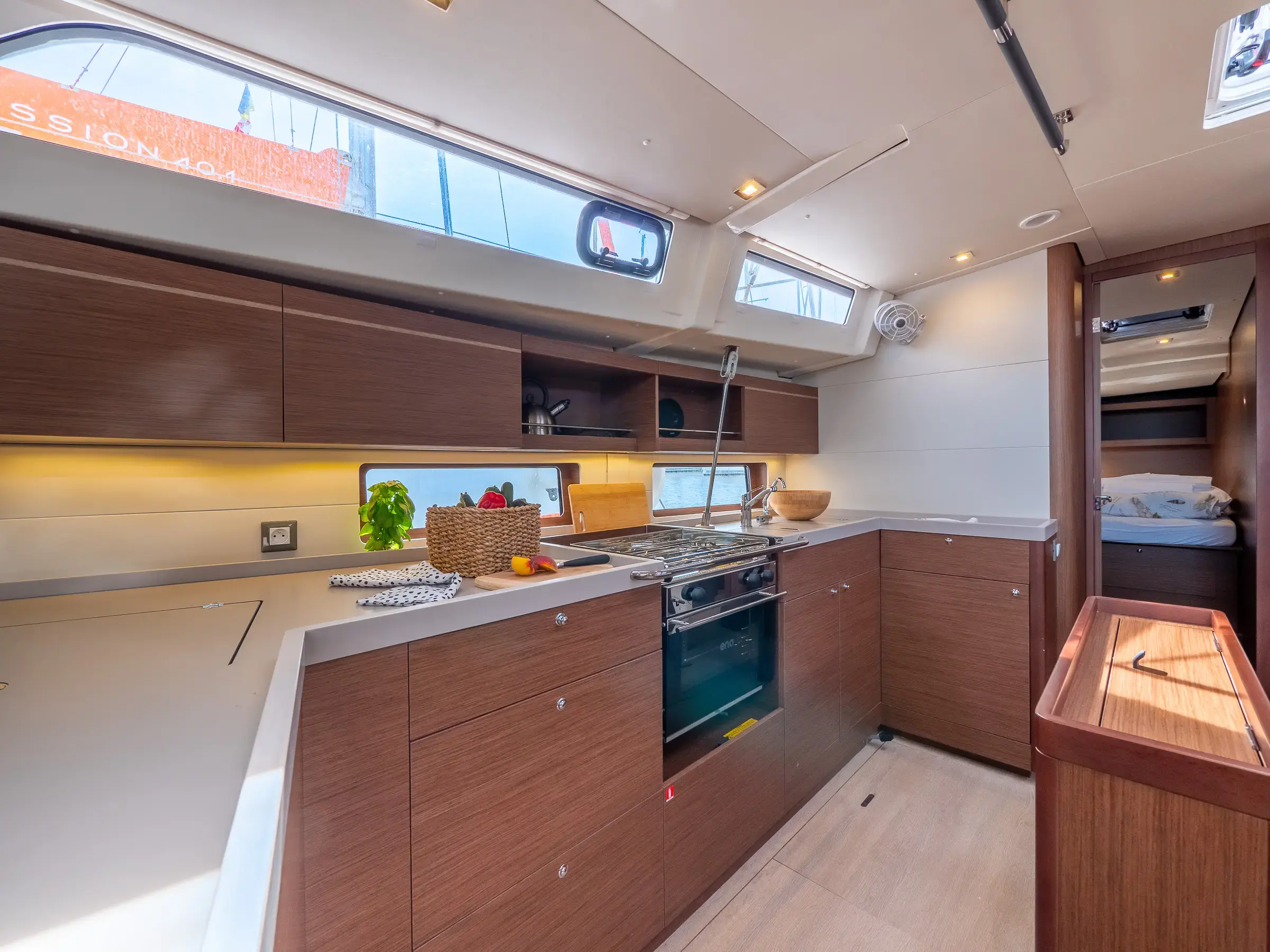 AMORINO thumbnail 23