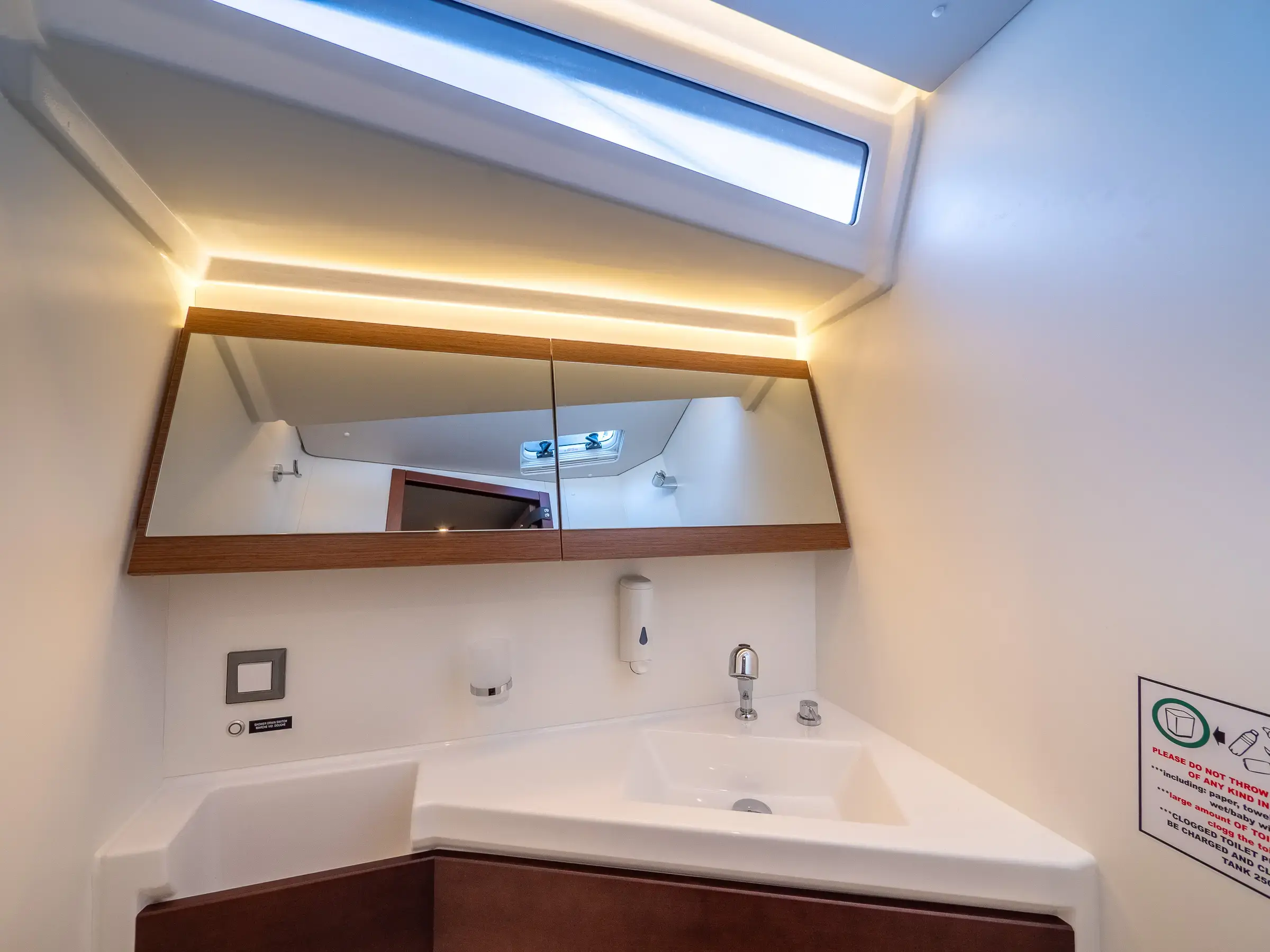 AMORINO thumbnail 28