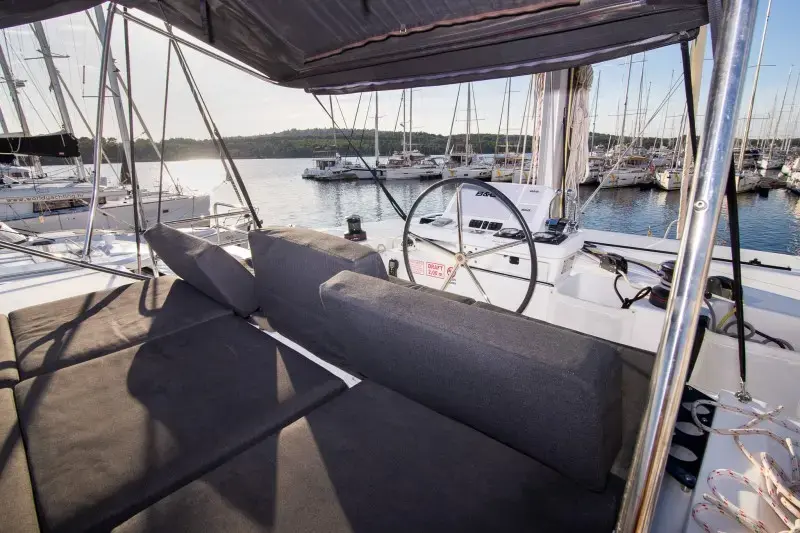 Zuzo 1ST thumbnail 50