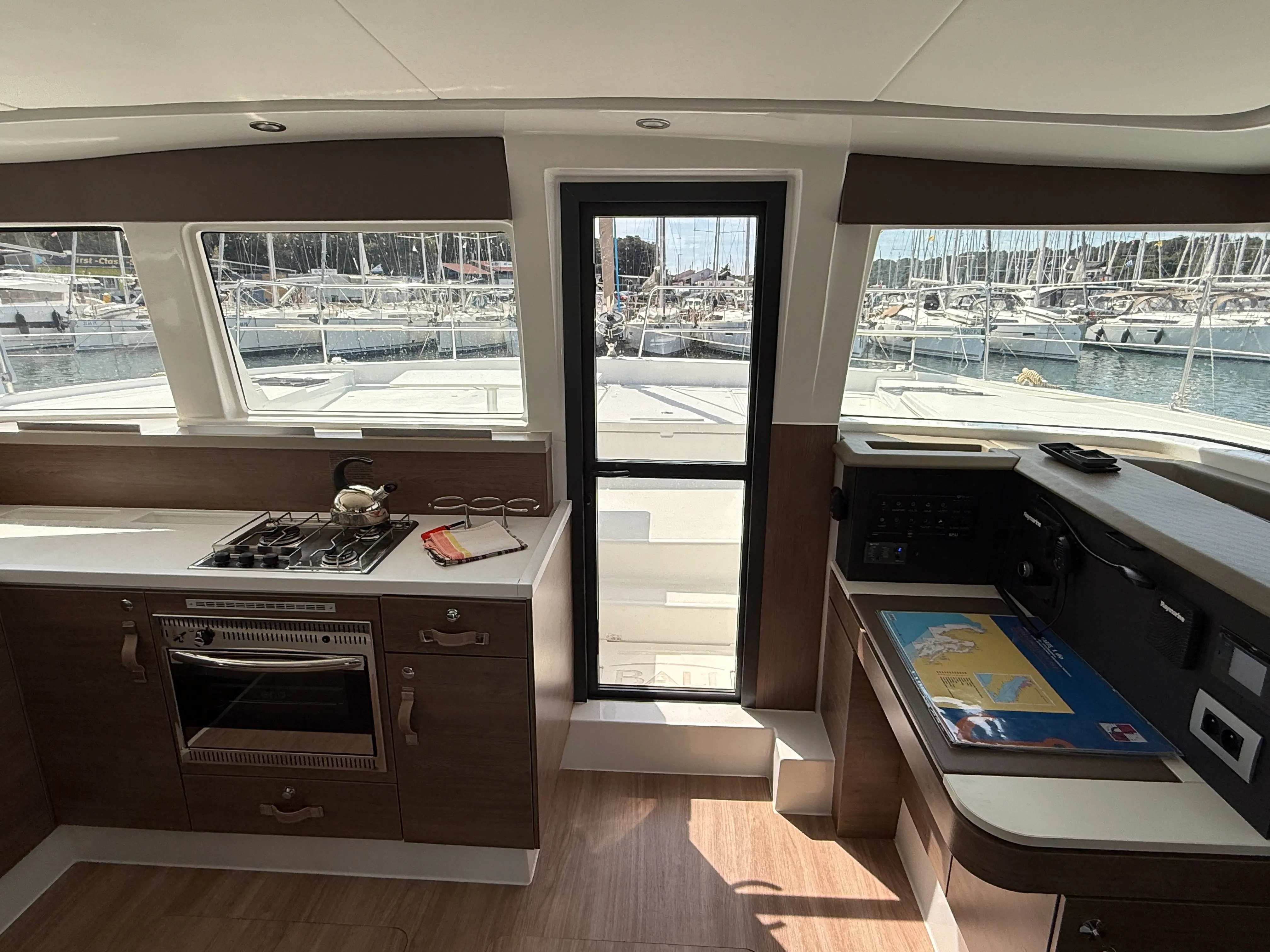 La Luna 77 preview 2