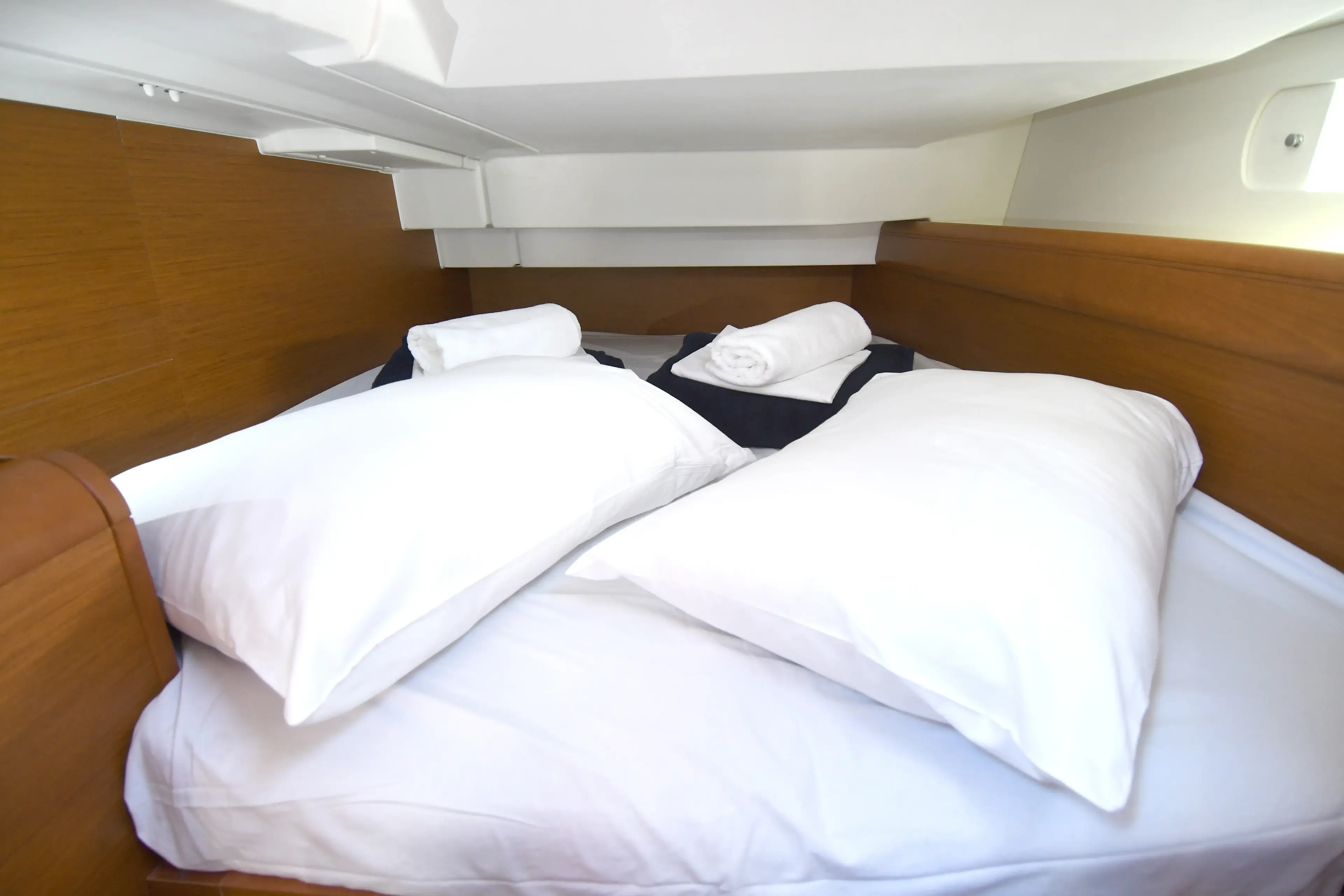 Kiss Kiss thumbnail 10