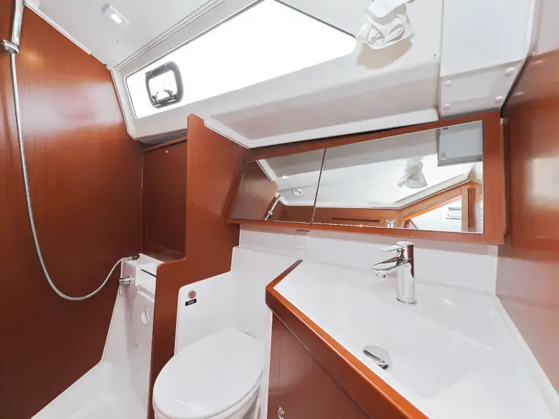 SEVEN  thumbnail 103