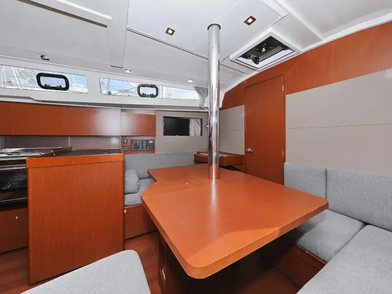 SEVEN  thumbnail 104