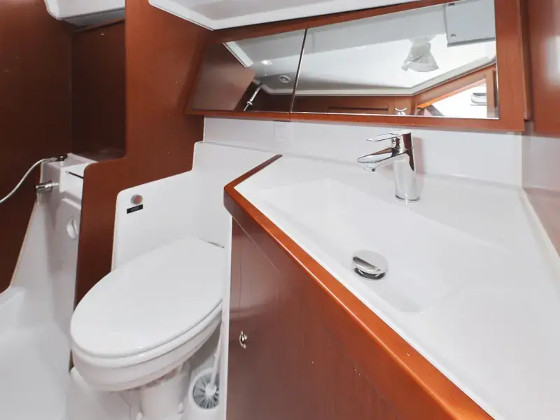 SEVEN  thumbnail 105