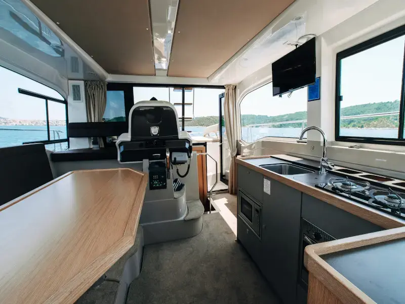 Danijela thumbnail 3