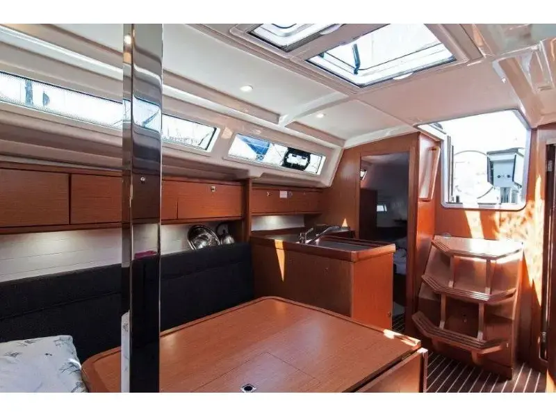 ADRIA TINA thumbnail 3