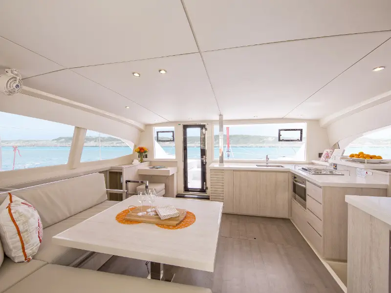 Sunsail 404 Classic preview 2