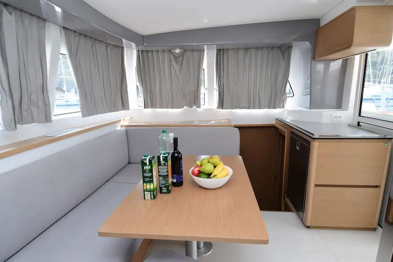 Silver Kiss thumbnail 9