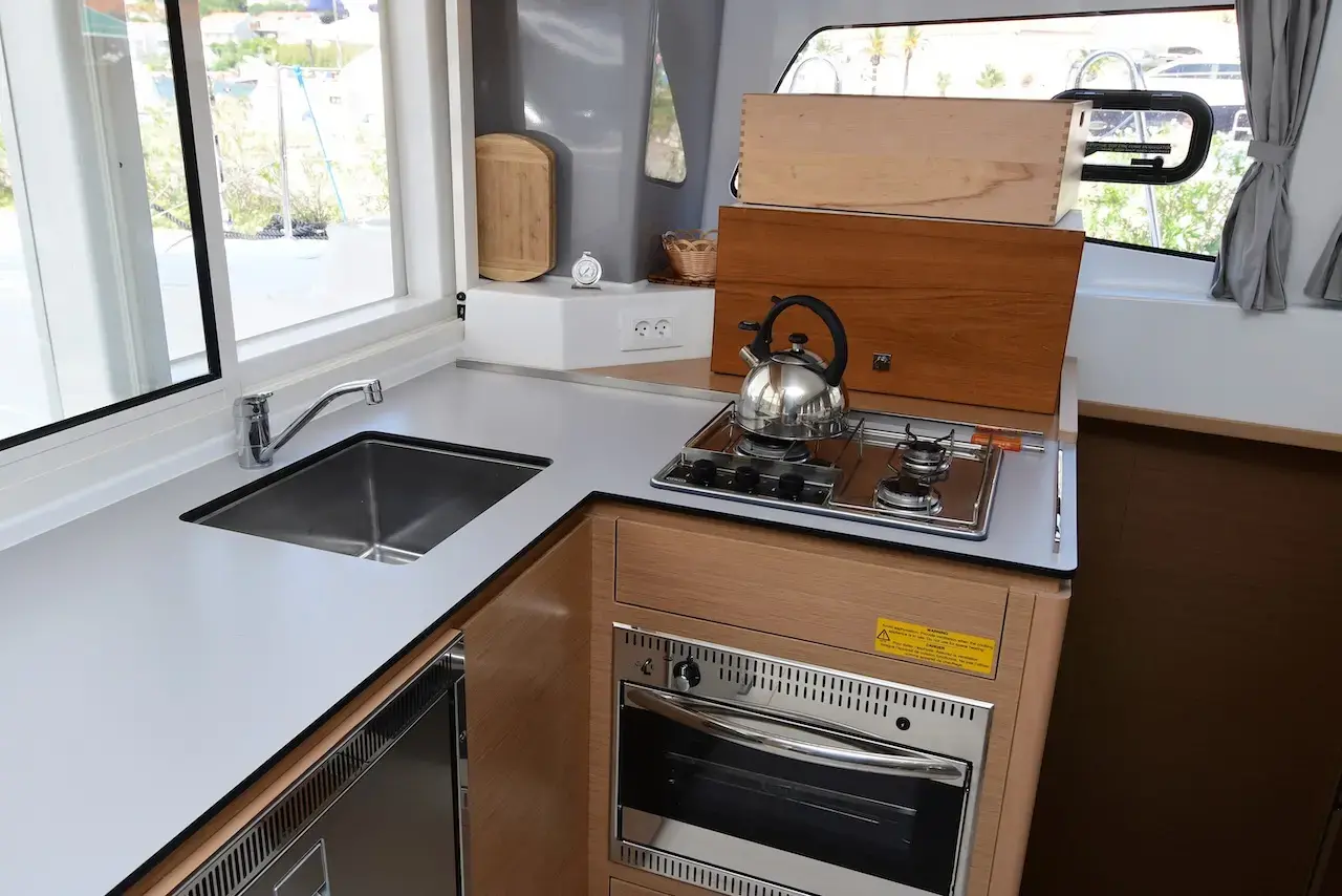 Silver Kiss thumbnail 10