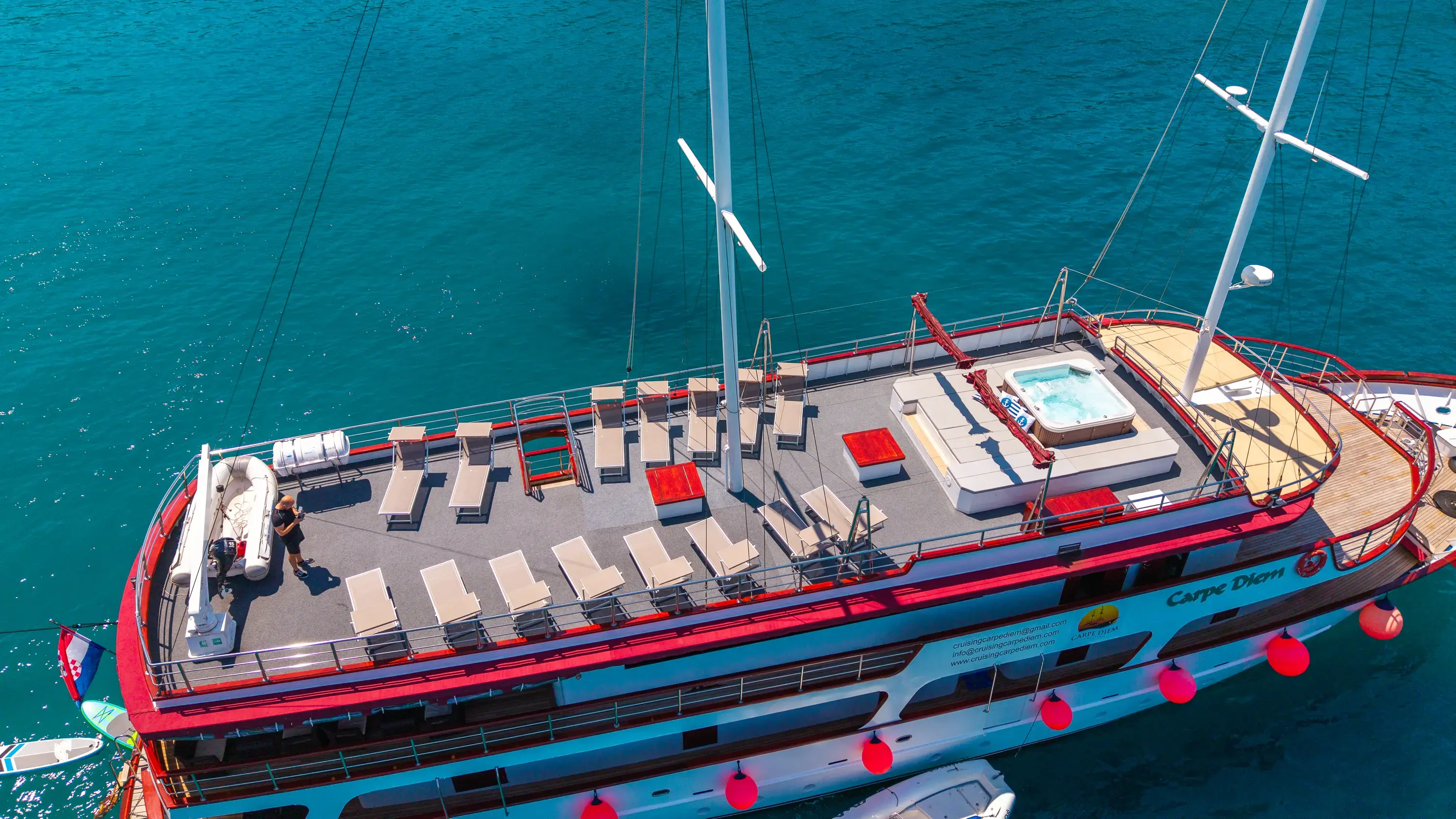 MS Carpe Diem thumbnail 12