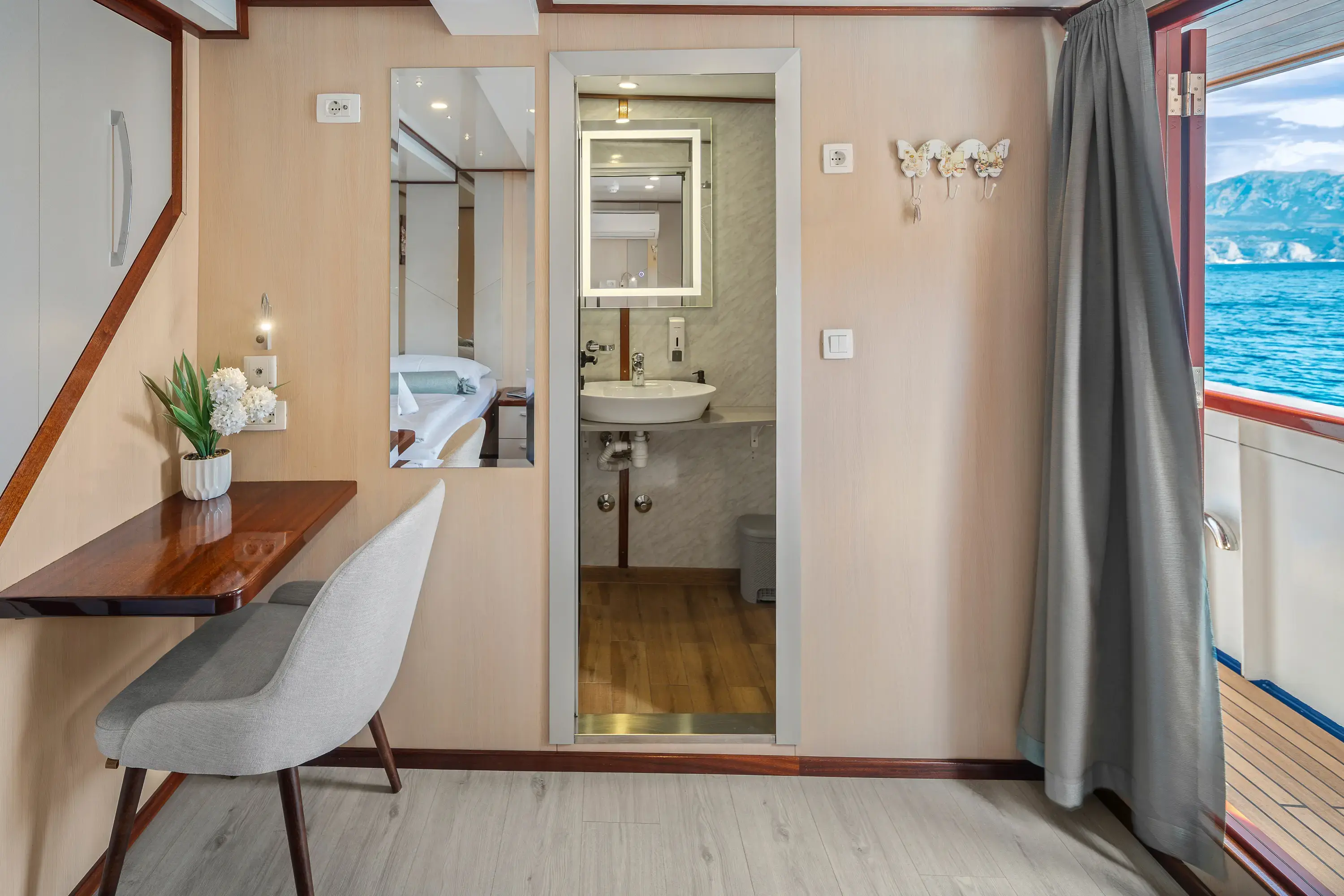 MS Carpe Diem thumbnail 48