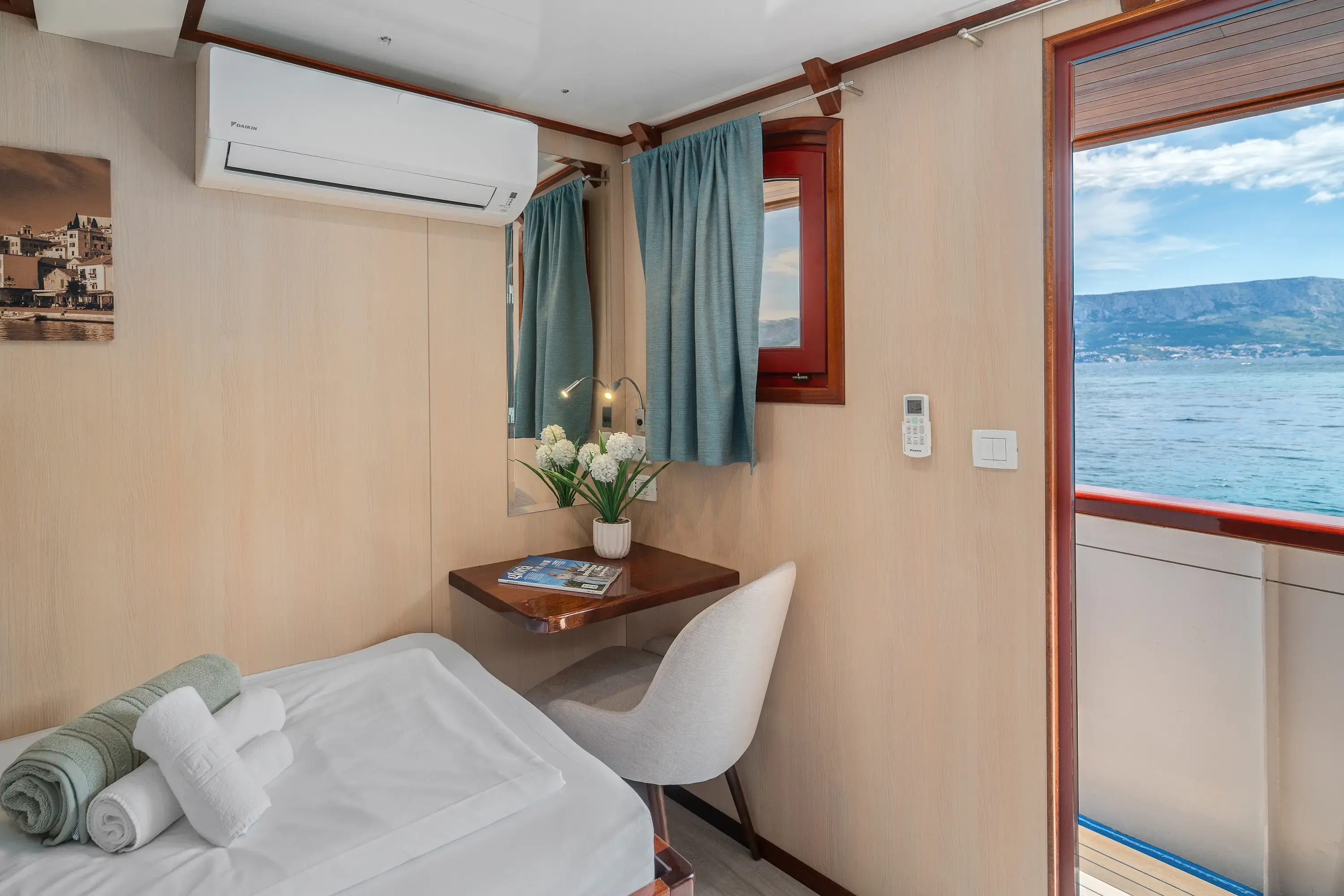 MS Carpe Diem thumbnail 53