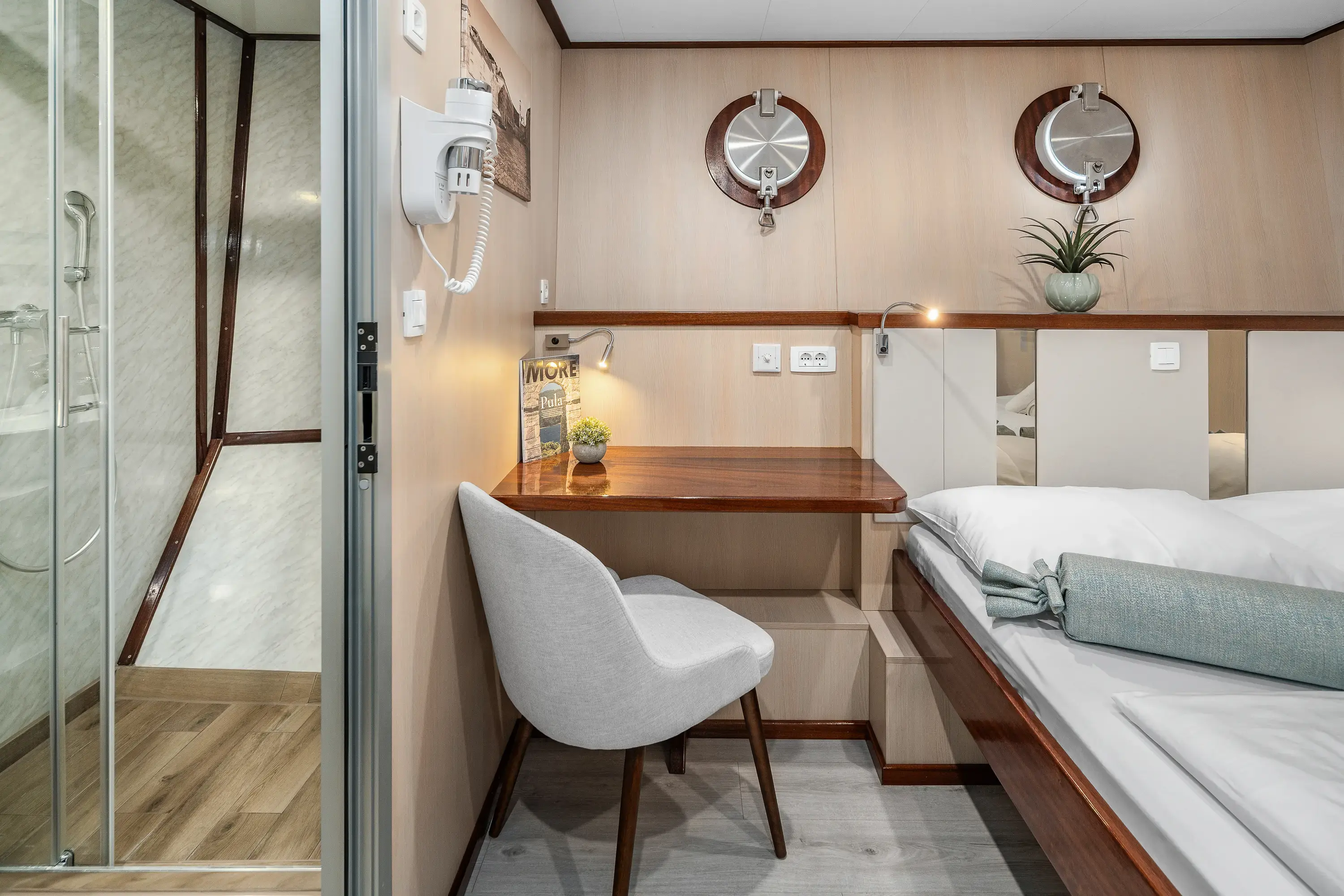 MS Carpe Diem thumbnail 56