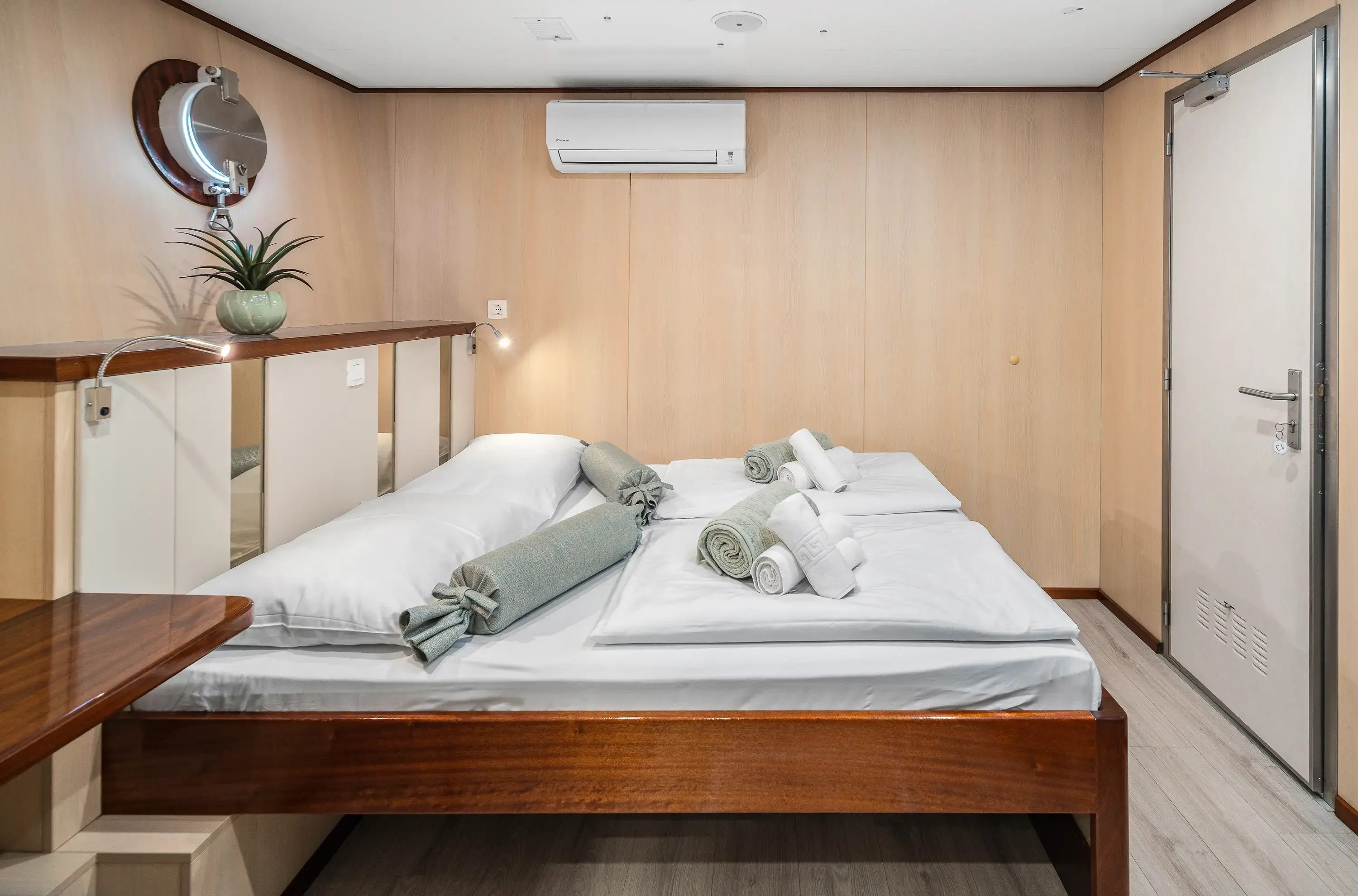 MS Carpe Diem thumbnail 57