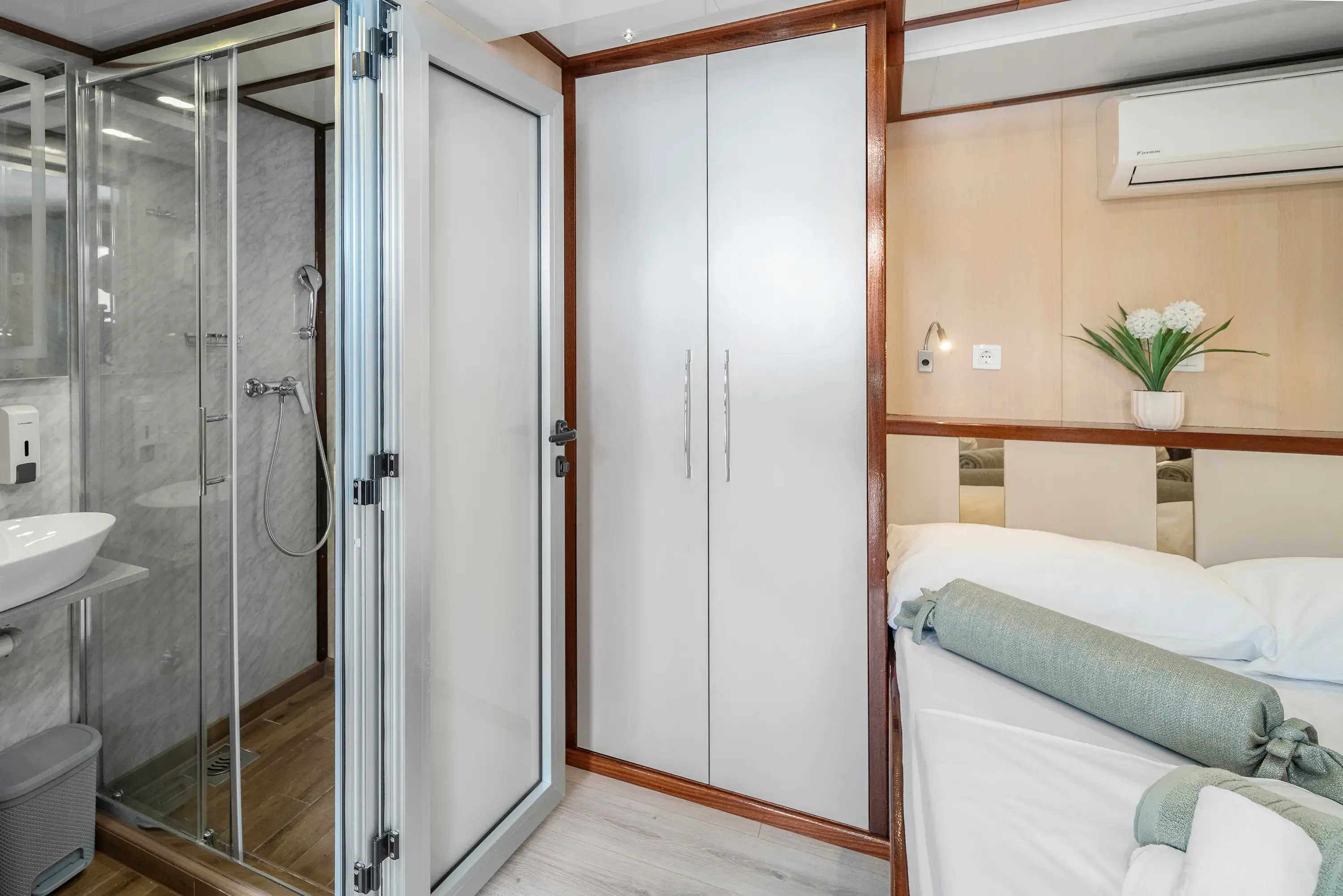 MS Carpe Diem thumbnail 71