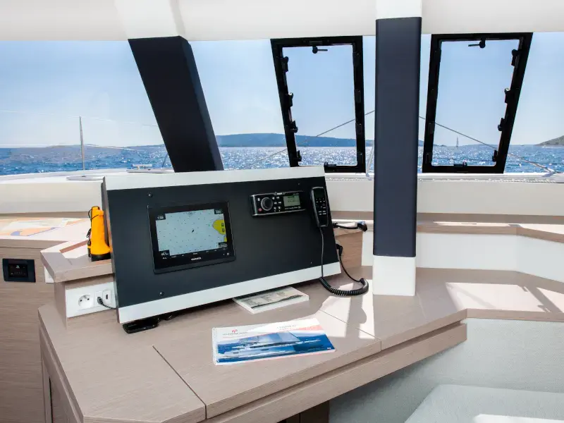 Yacht 1114 thumbnail 21