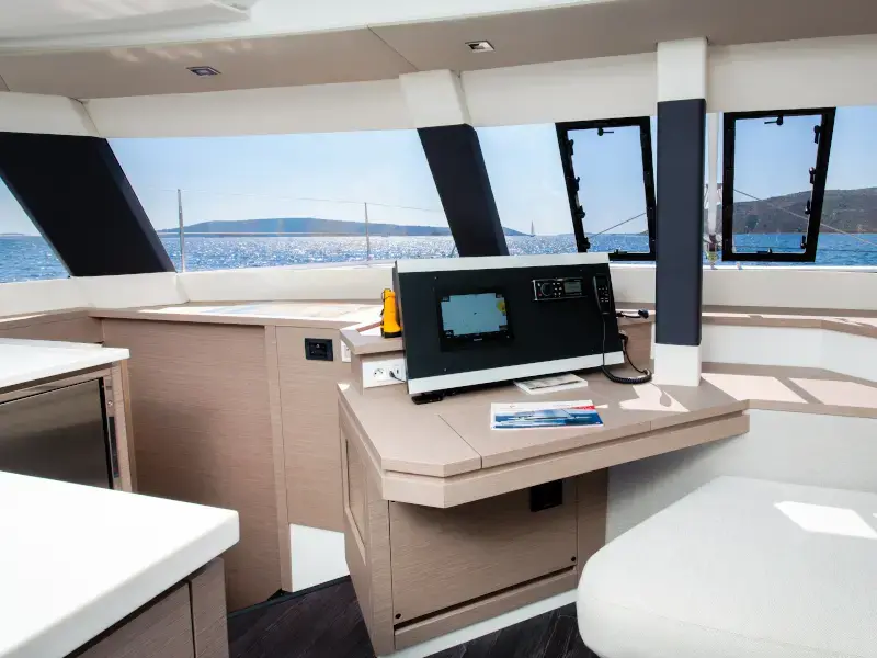 Yacht 1114 thumbnail 22