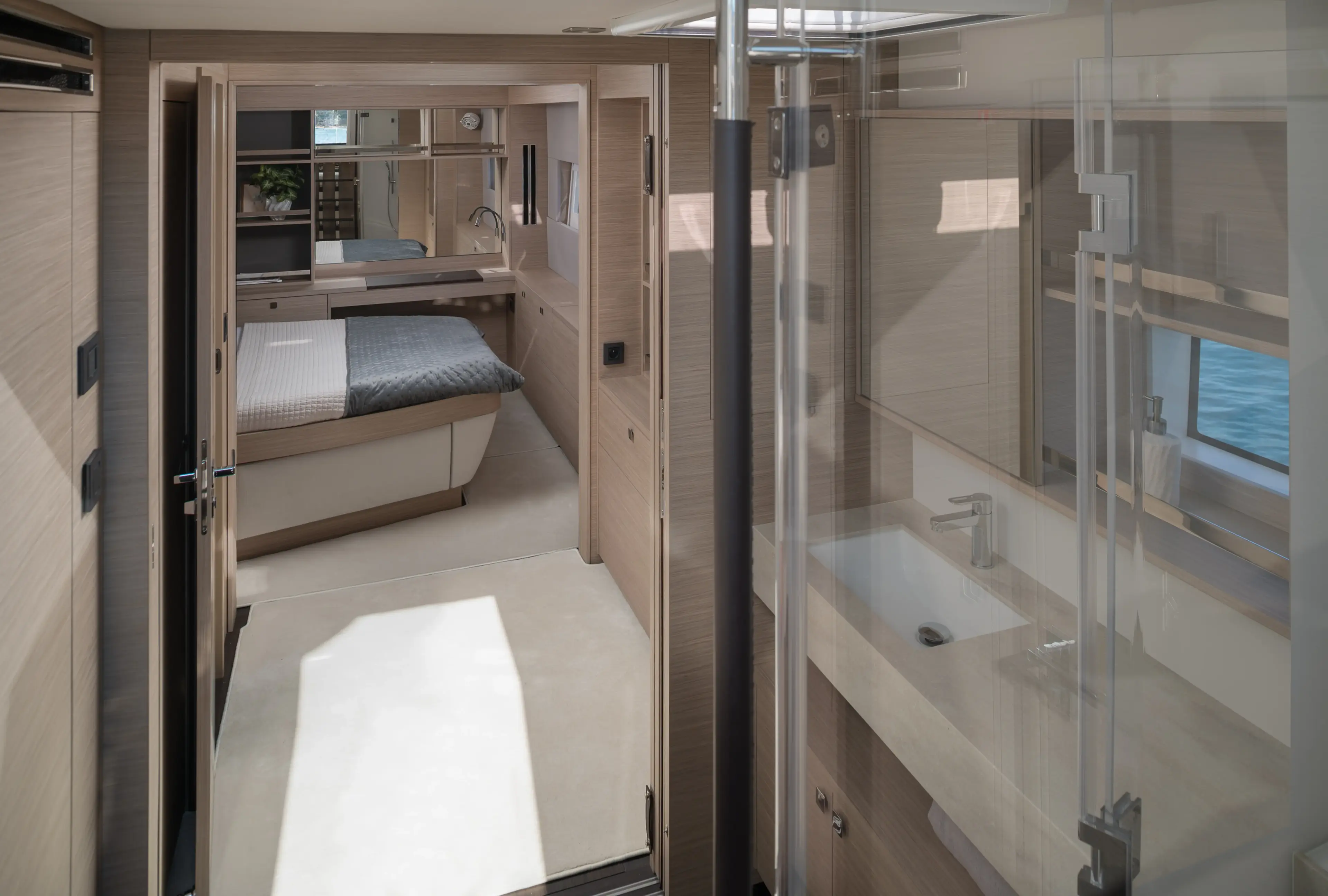 DIAMOND DIVA thumbnail 29