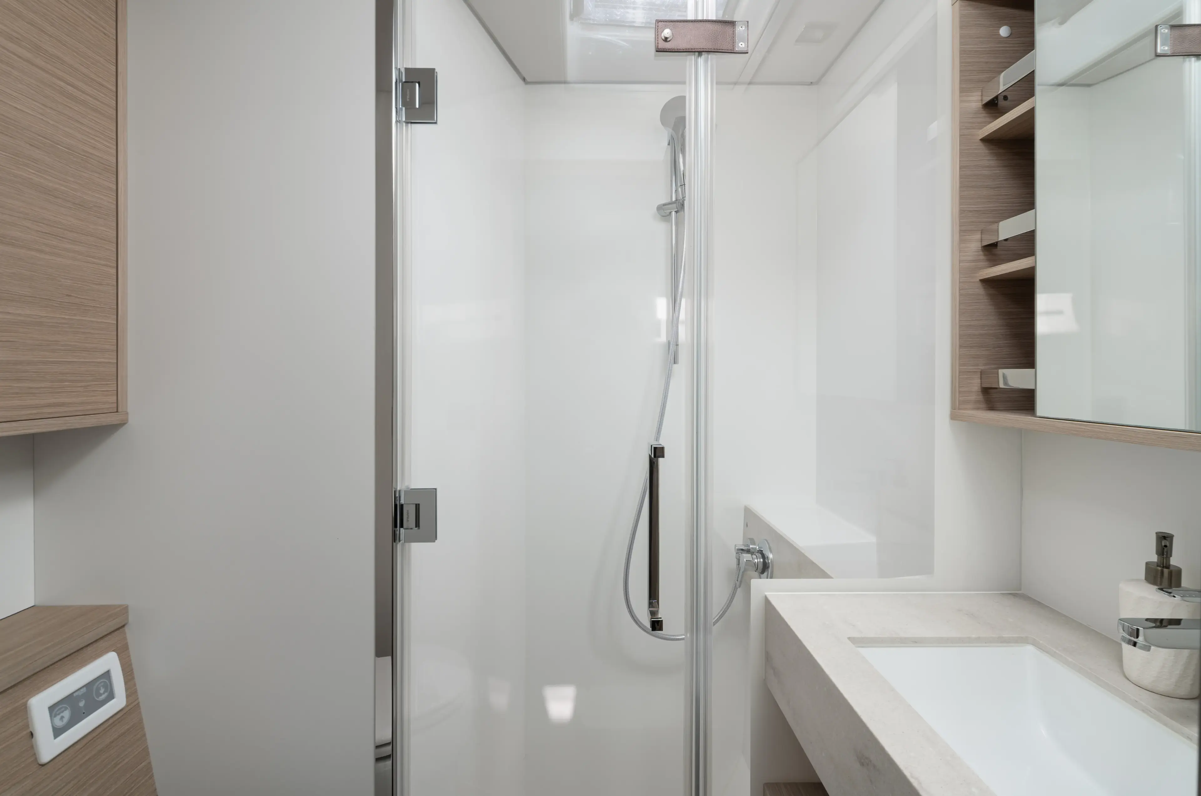 DIAMOND DIVA thumbnail 48