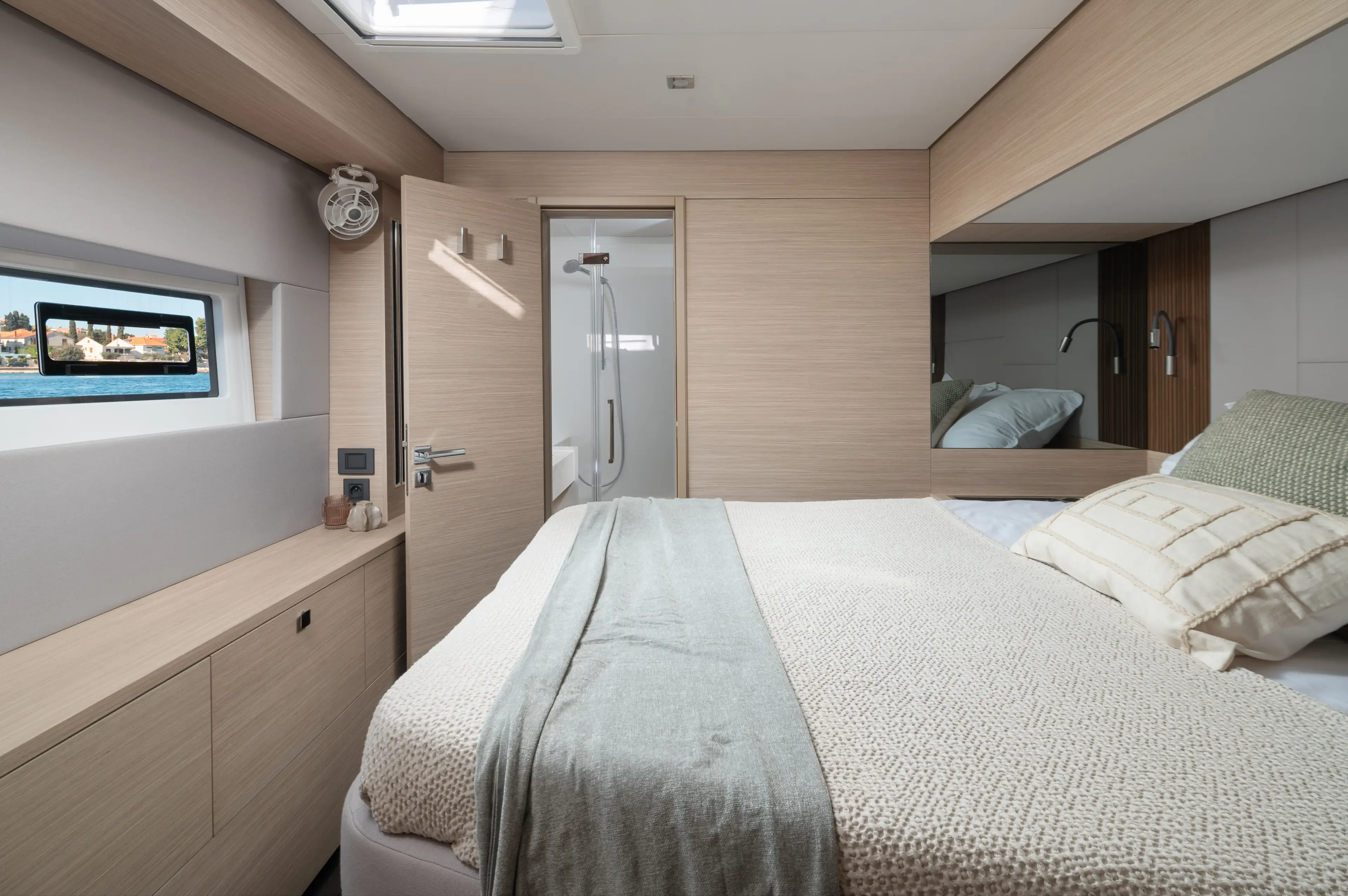 DIAMOND DIVA thumbnail 50