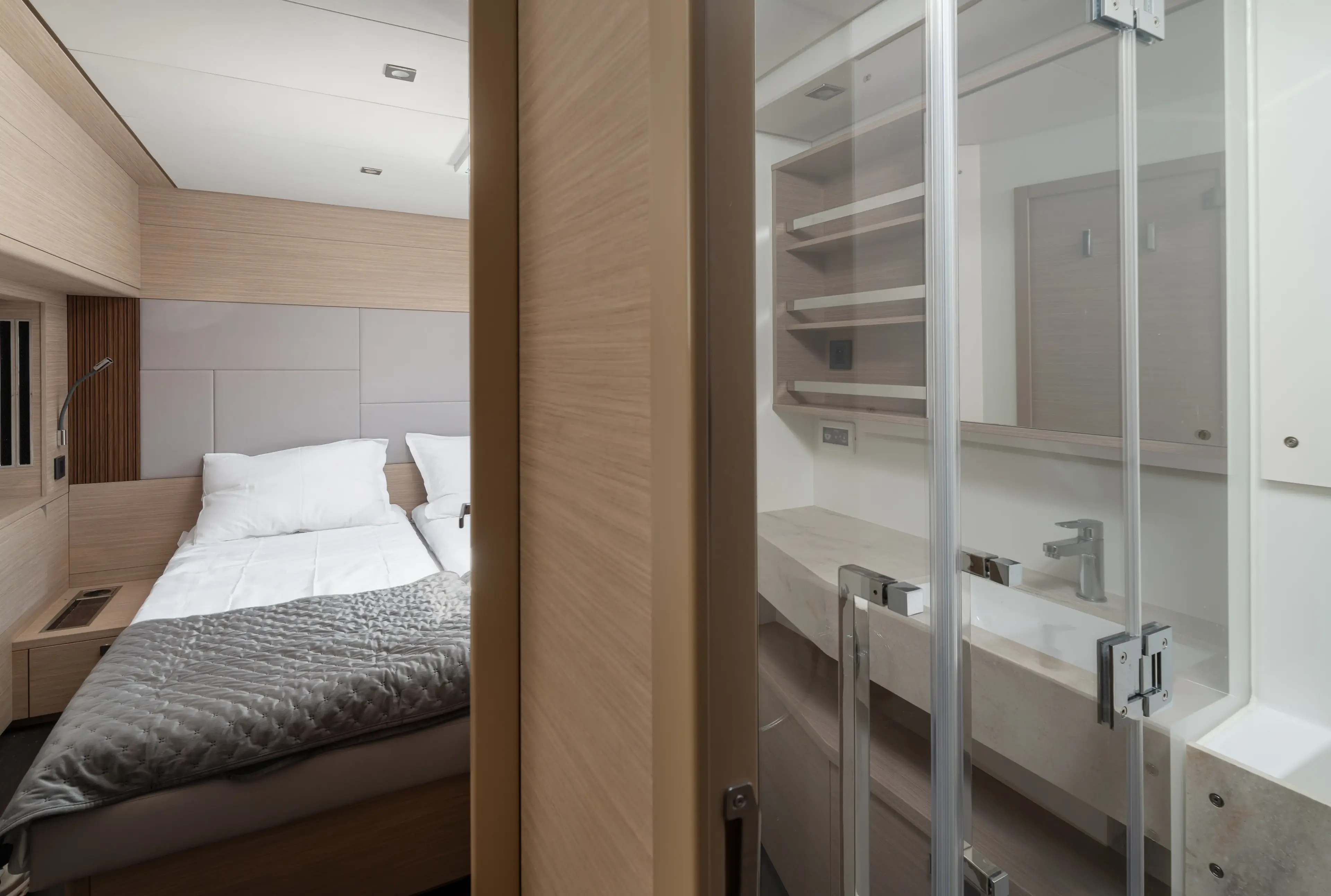 DIAMOND DIVA thumbnail 52