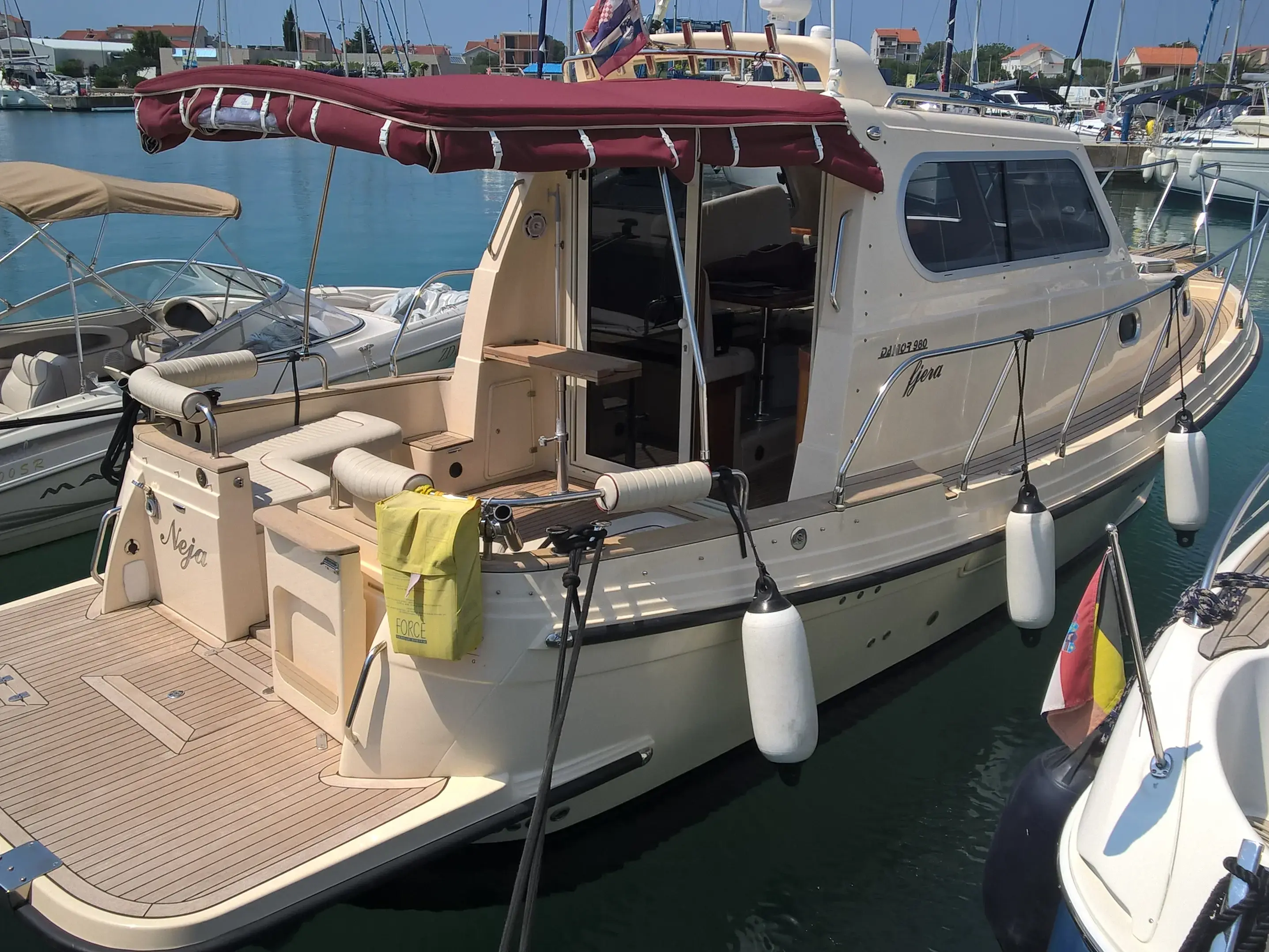 Yacht 286 photo 1