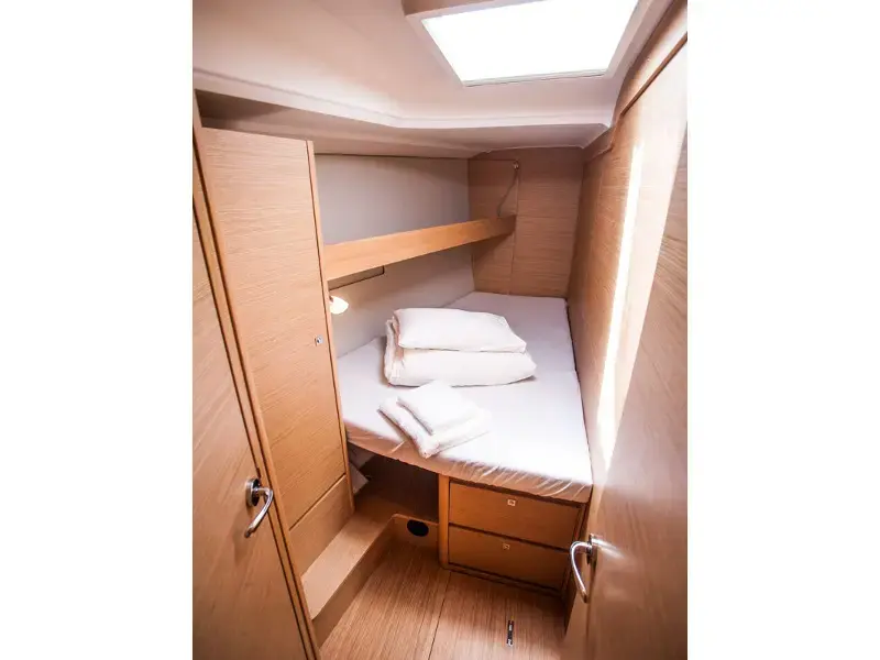 MADICKEN (new sails 2024., air condition) thumbnail 7