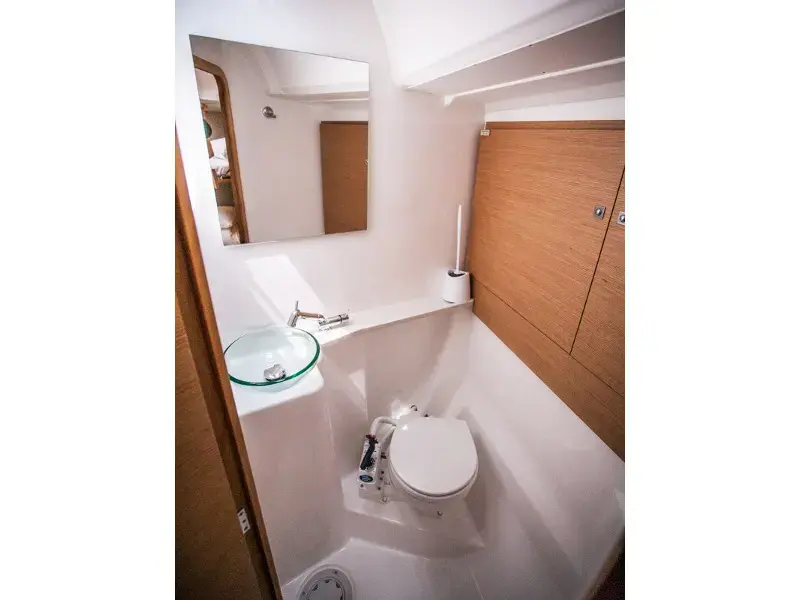 MADICKEN (new sails 2024., air condition) thumbnail 21