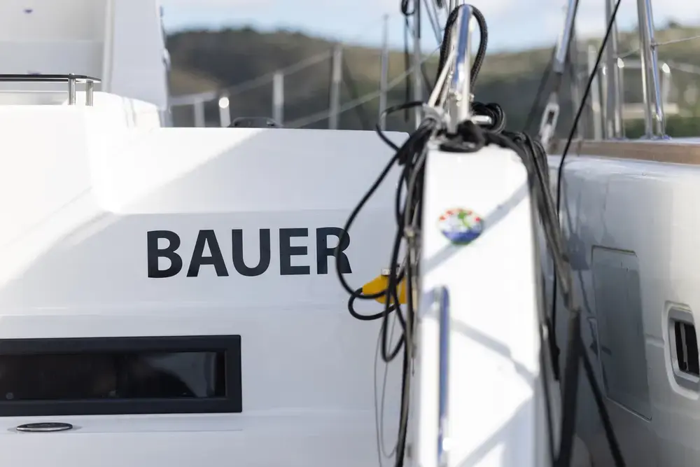 LINDA II thumbnail 11