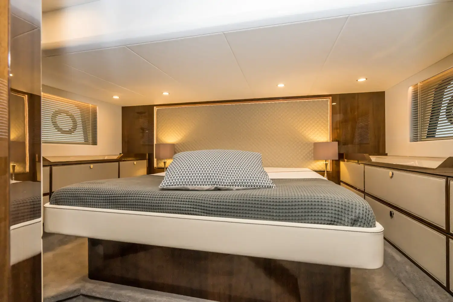 Lady Noble thumbnail 6