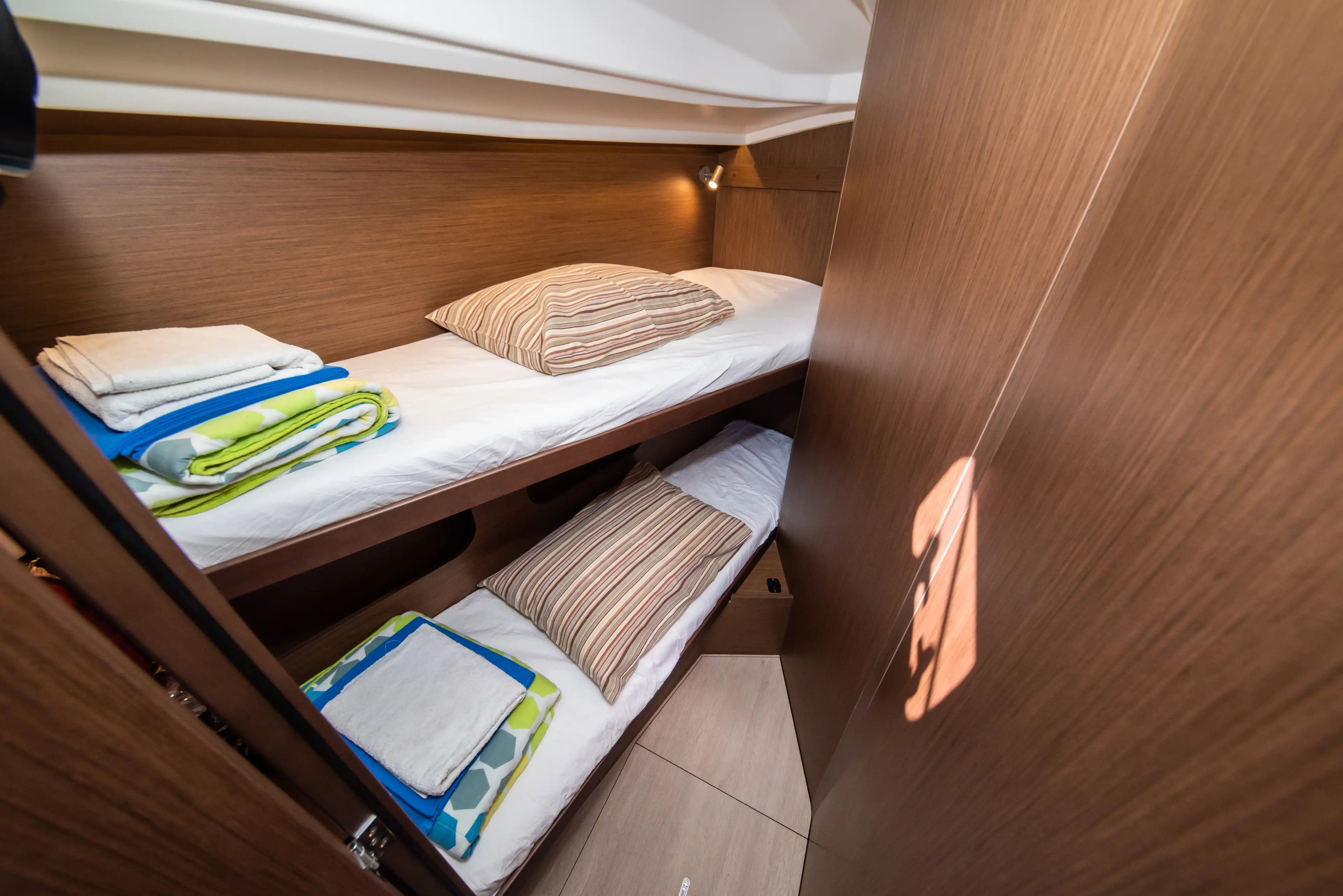 Poseidon thumbnail 96