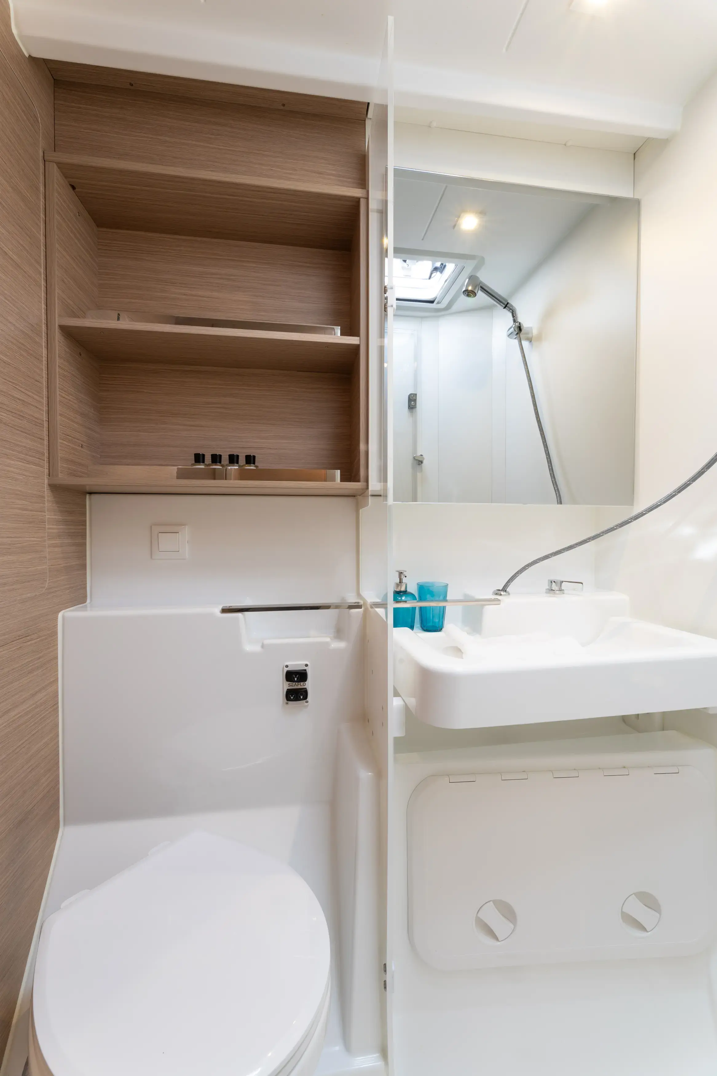 LA ROSE thumbnail 12