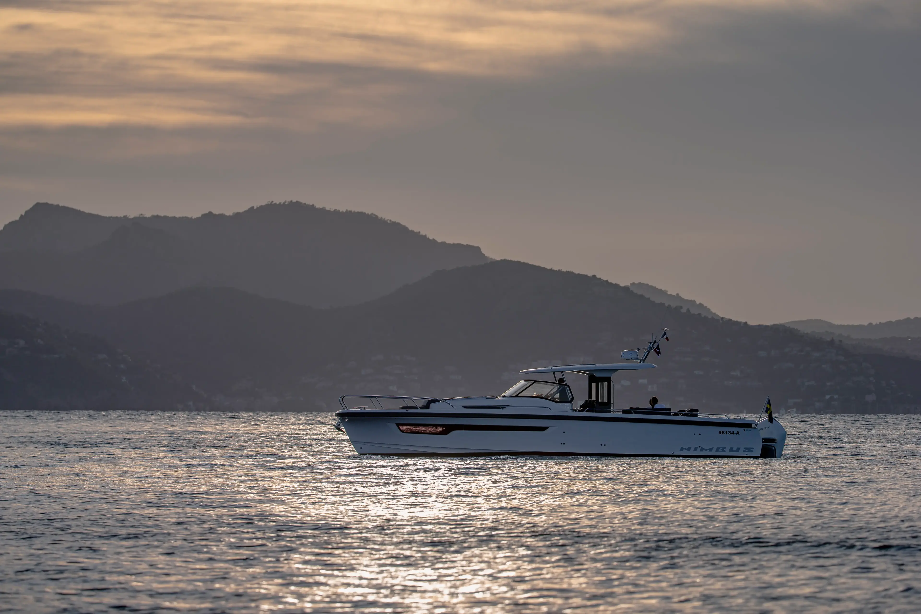 Yacht 731 thumbnail 4