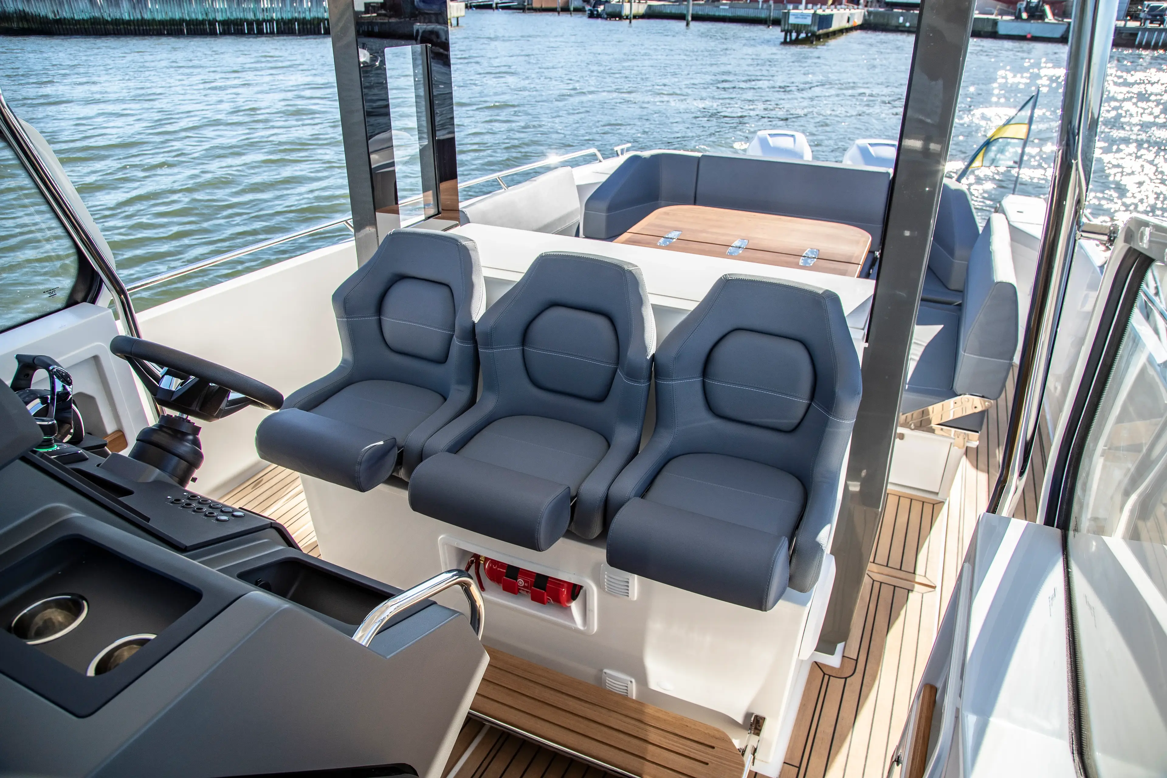 Yacht 731 thumbnail 26