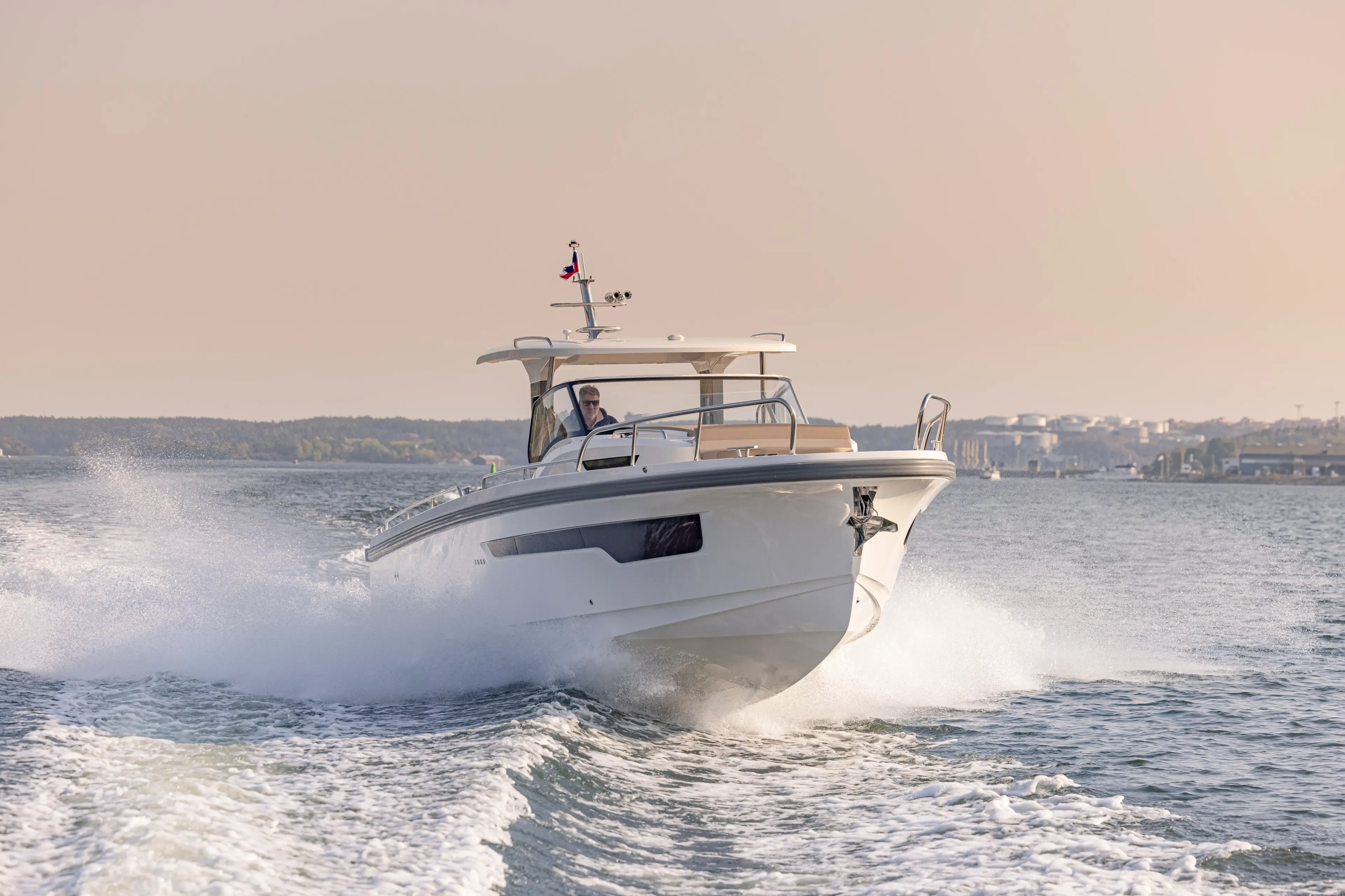 Yacht 731 thumbnail 85