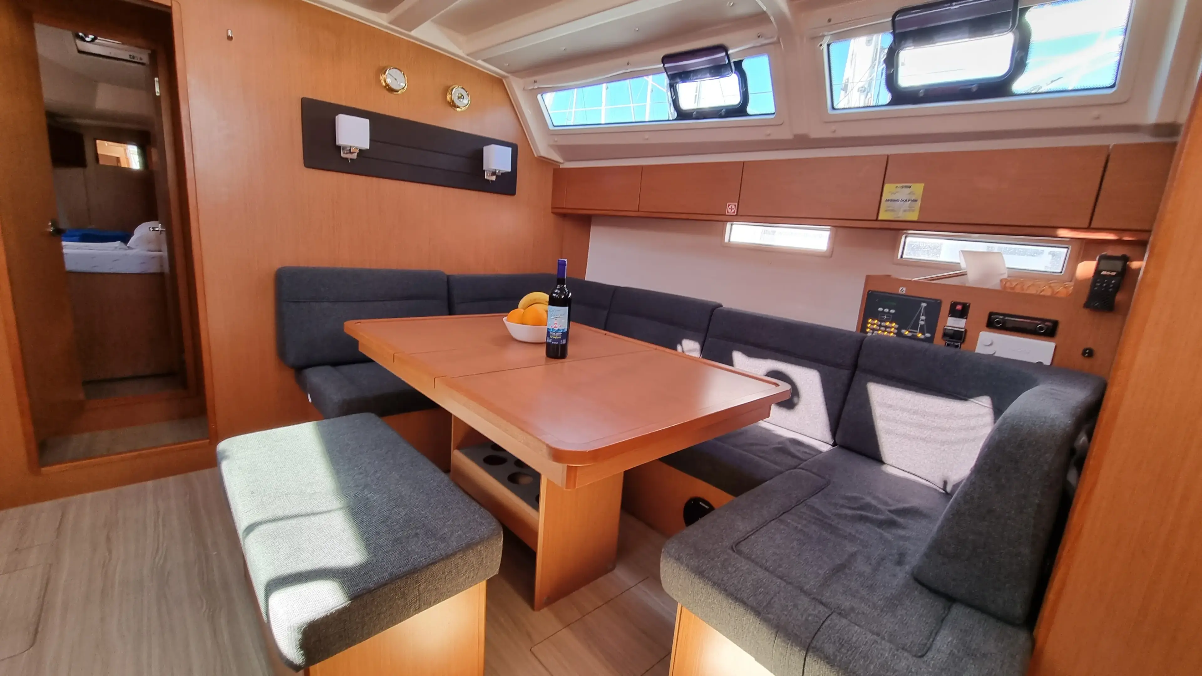 Spring Dolphin thumbnail 6