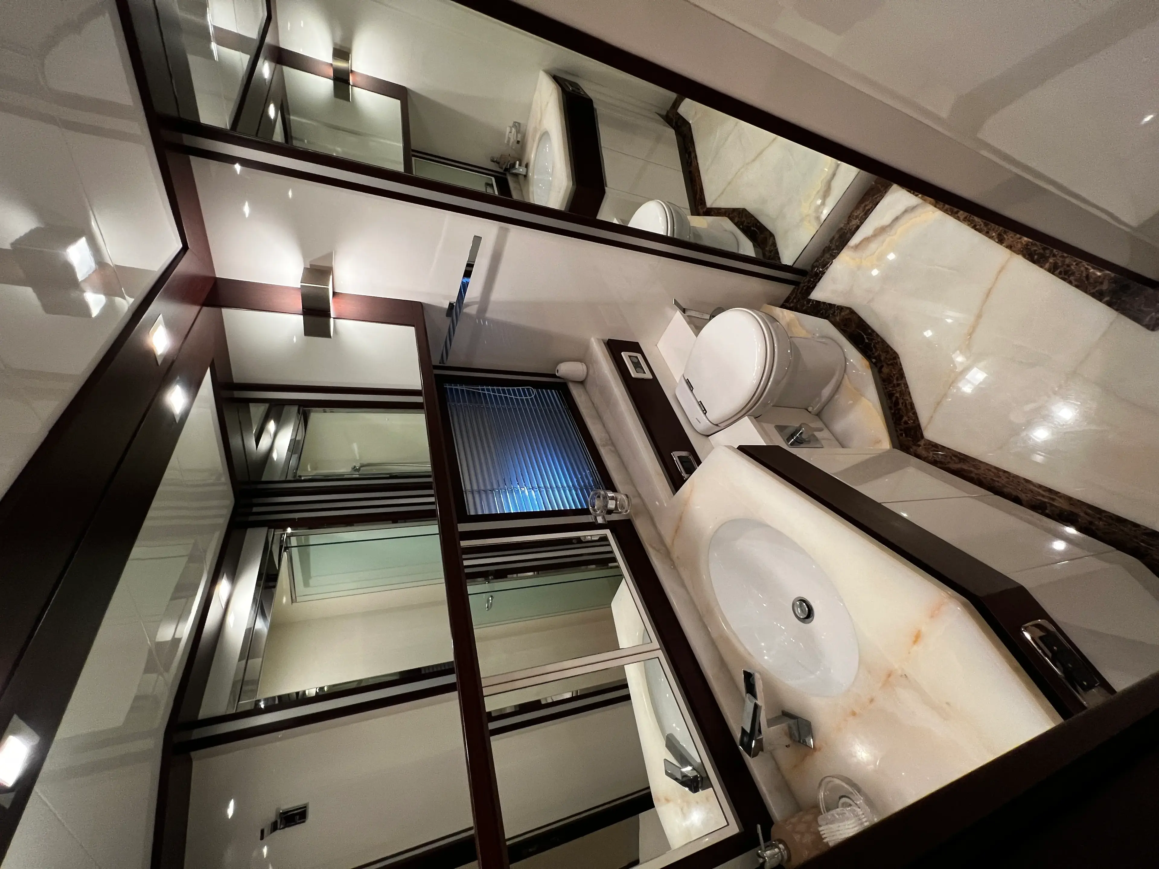 QUO VADIS thumbnail 16