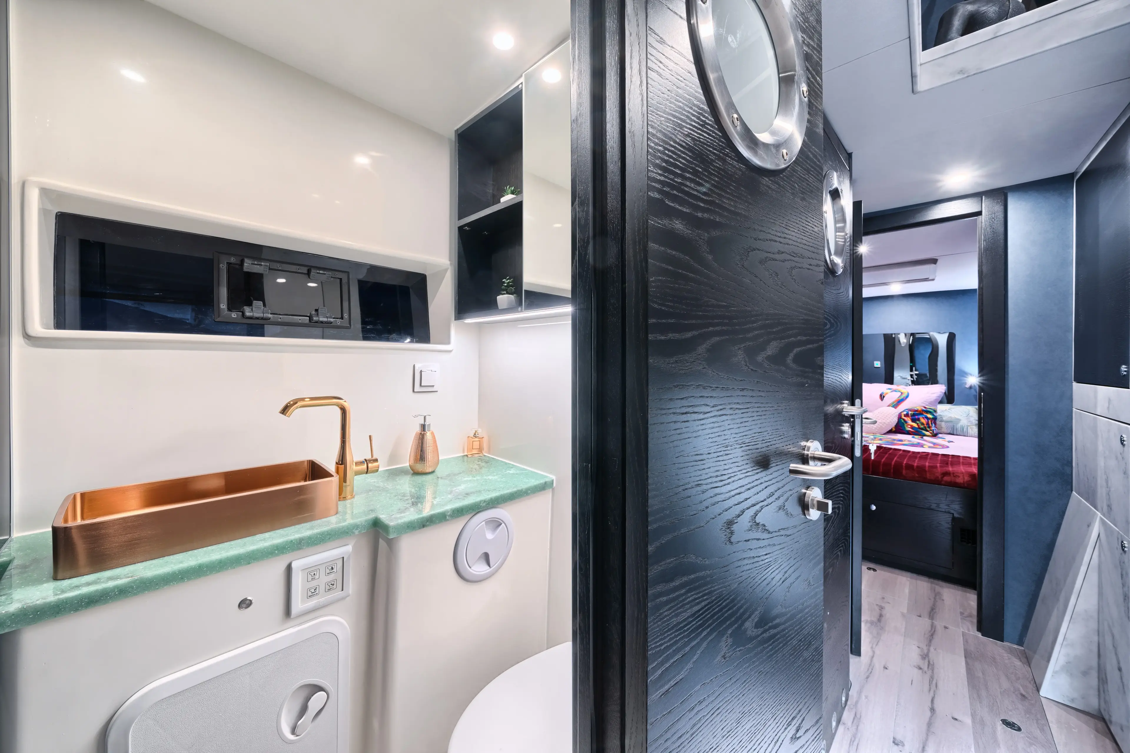 KATAMARAN thumbnail 31