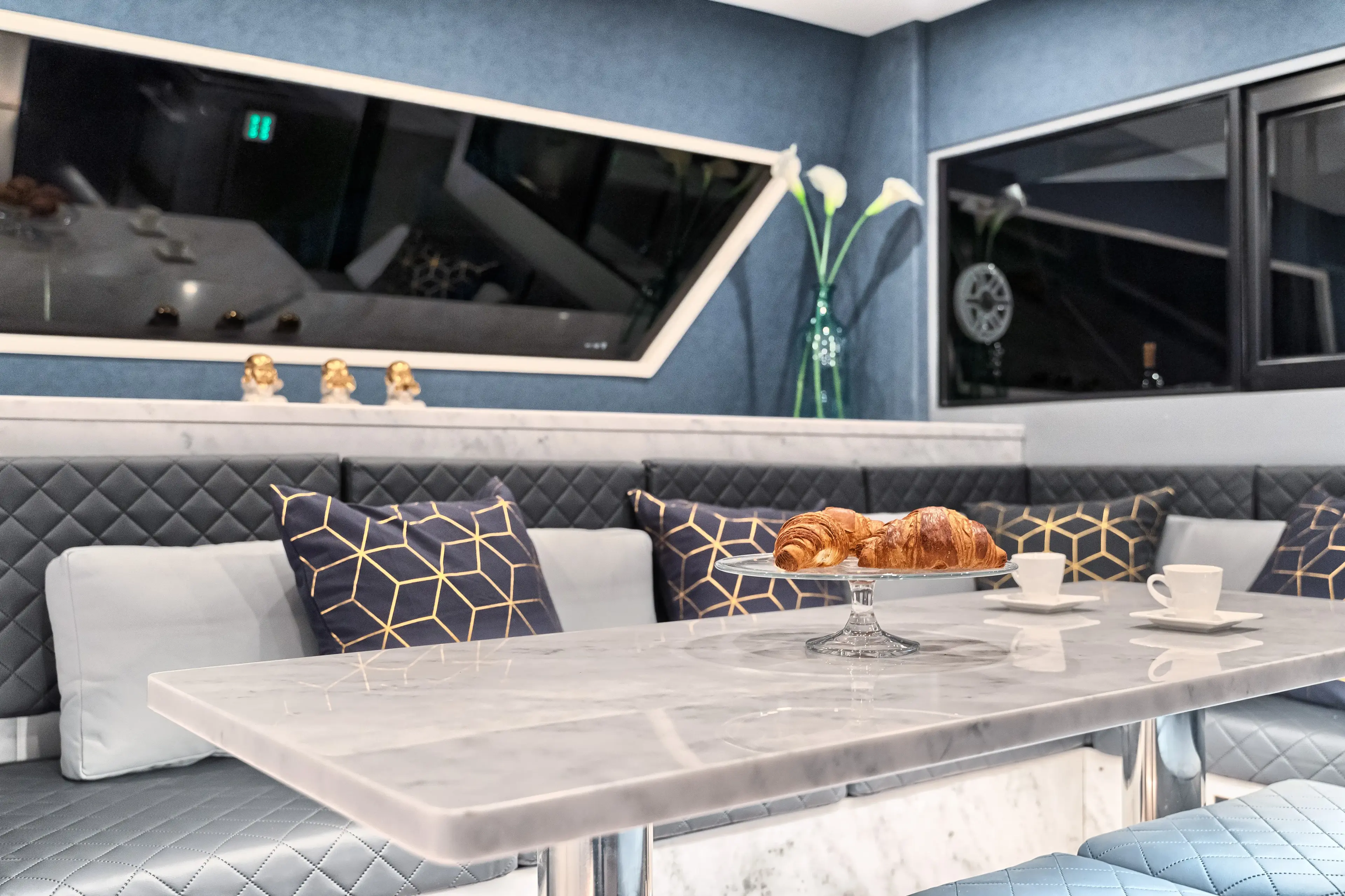 KATAMARAN thumbnail 38