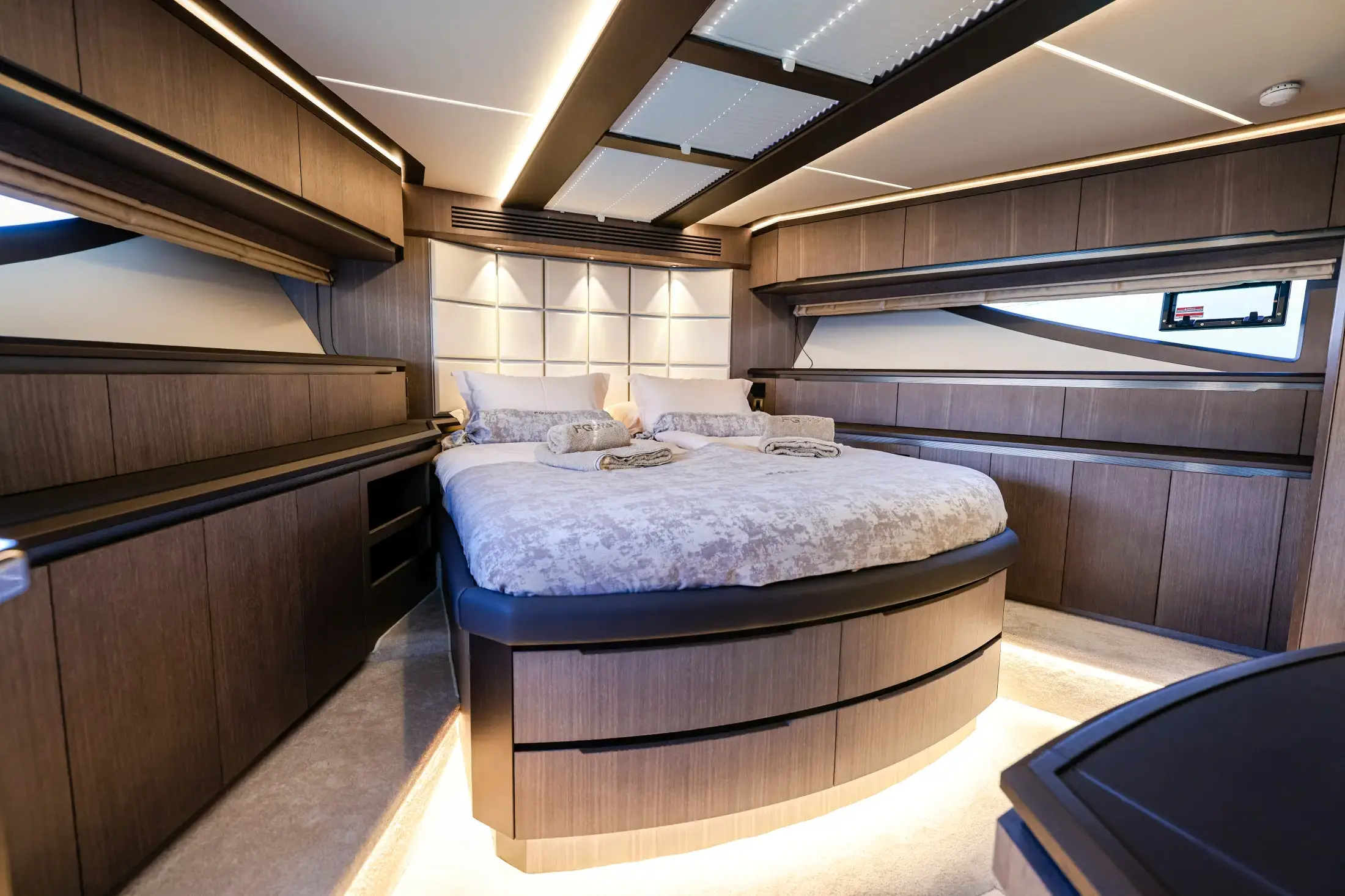 Premium + thumbnail 14