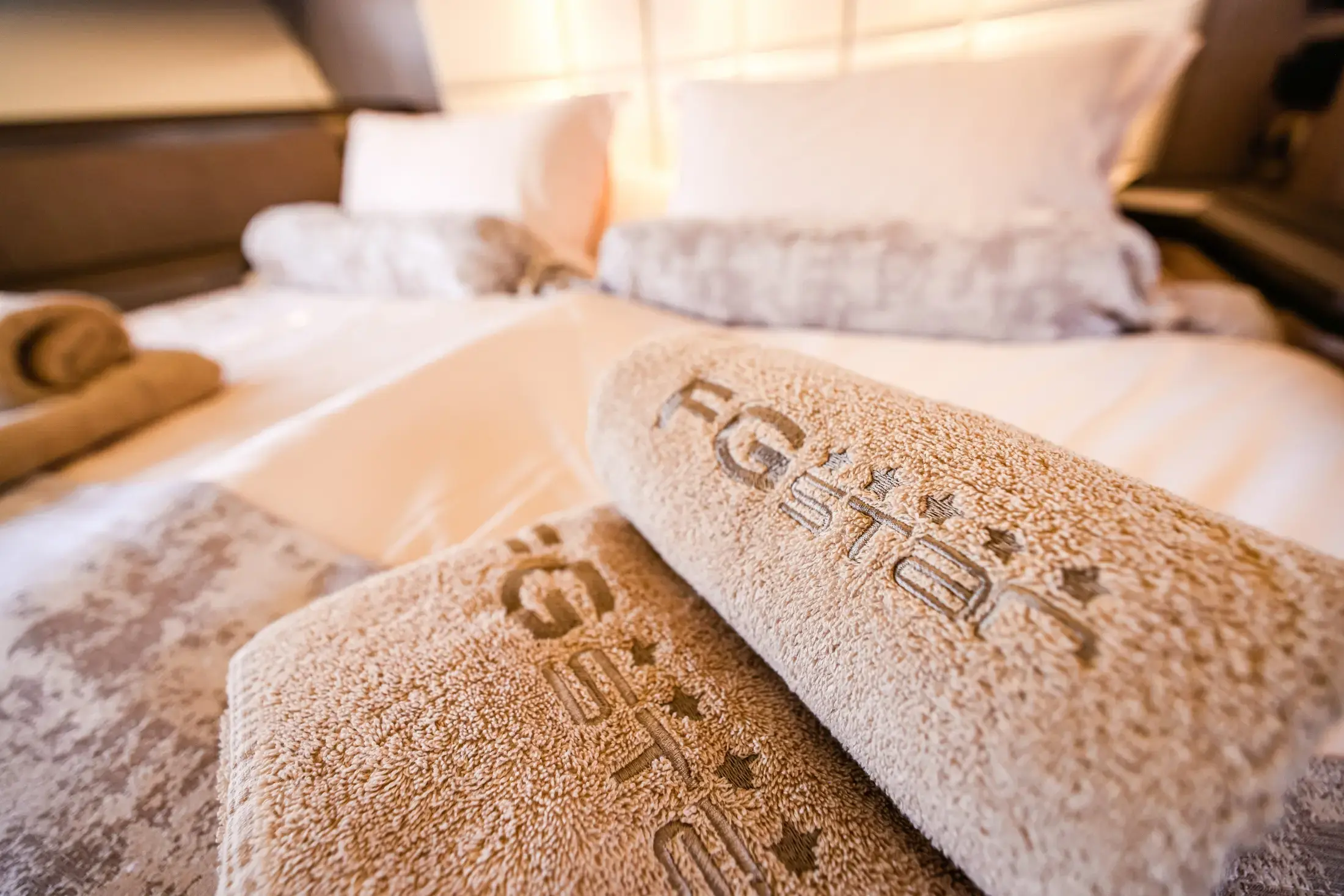 Premium + thumbnail 16